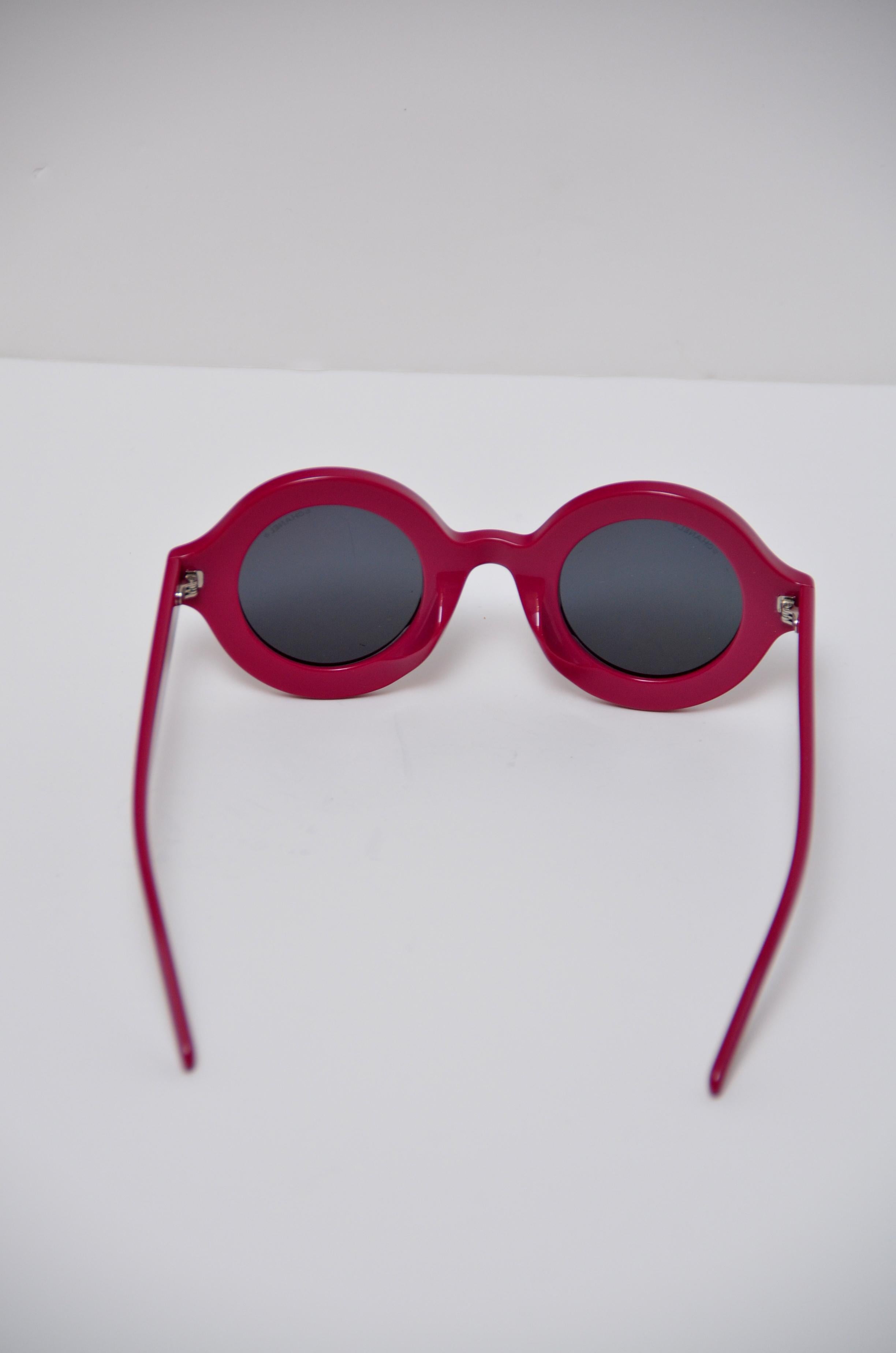 Chanel x Pharrell Capsule Collection Violette Sonnenbrille NEU für Damen oder Herren