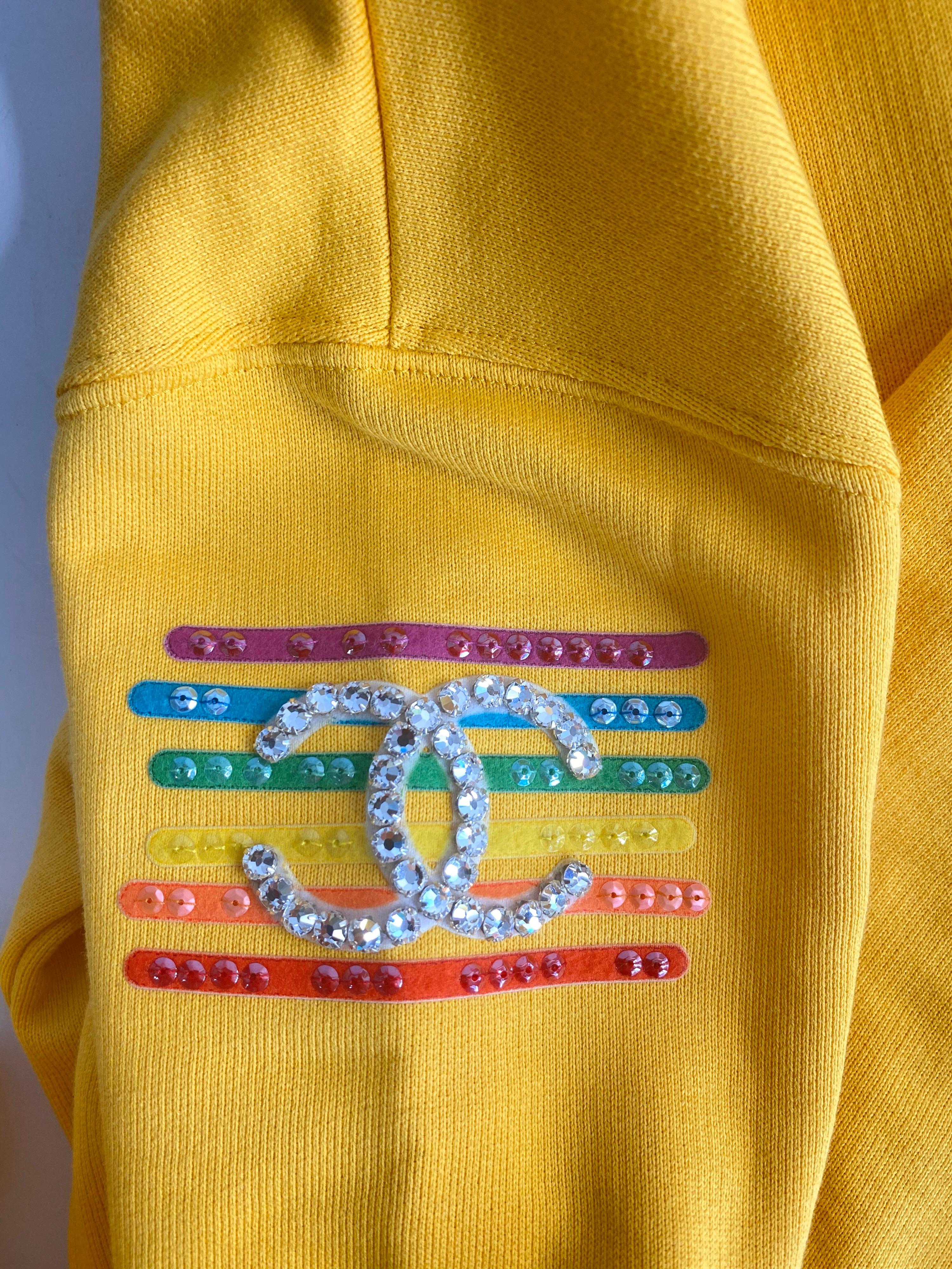Chanel x Pharrell 2019 Chanel Appliqué Sunflower Yellow Hoodie  For Sale 3