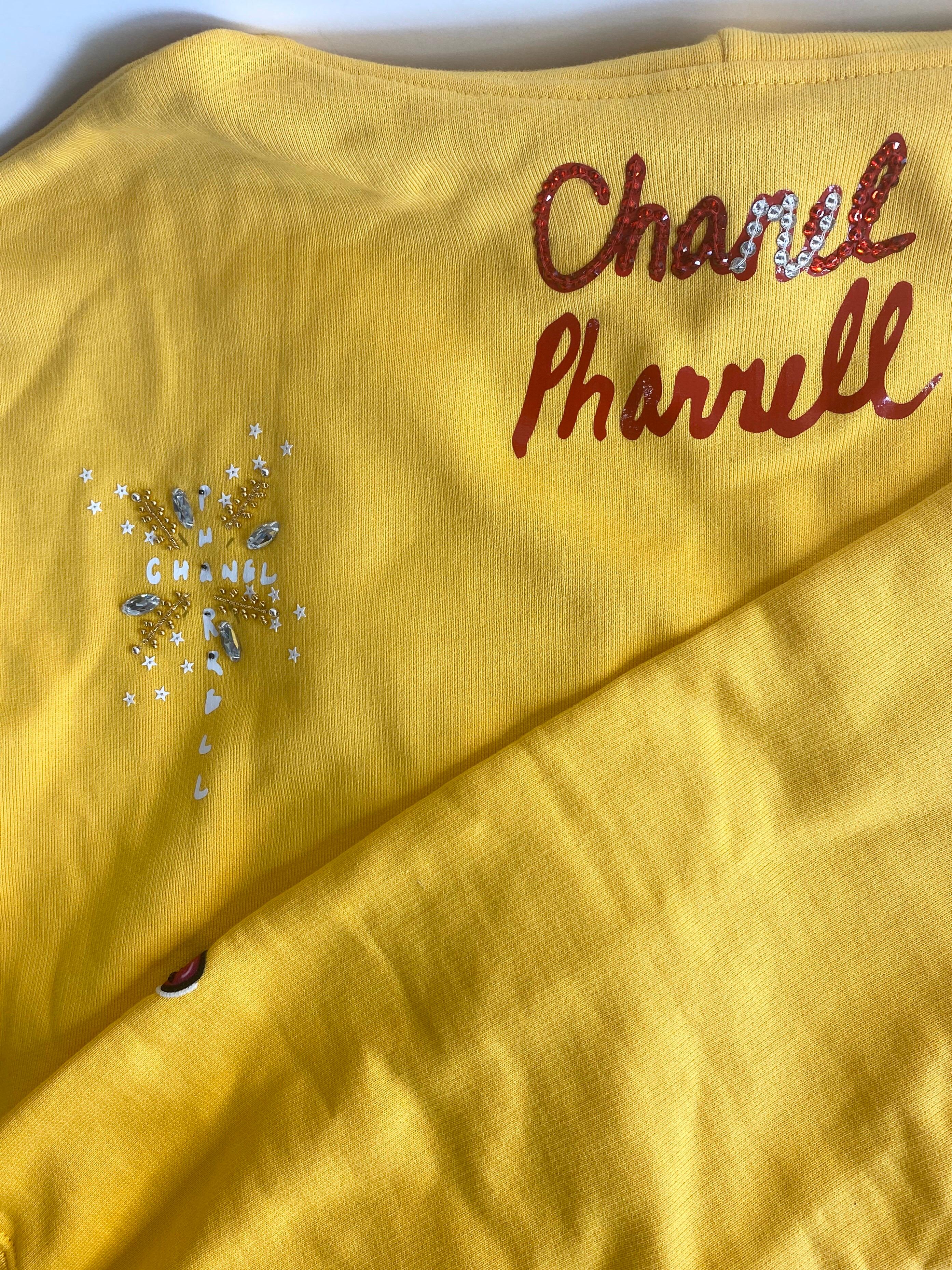 Chanel x Pharrell 2019 Chanel Appliqué Sunflower Yellow Hoodie  For Sale 5