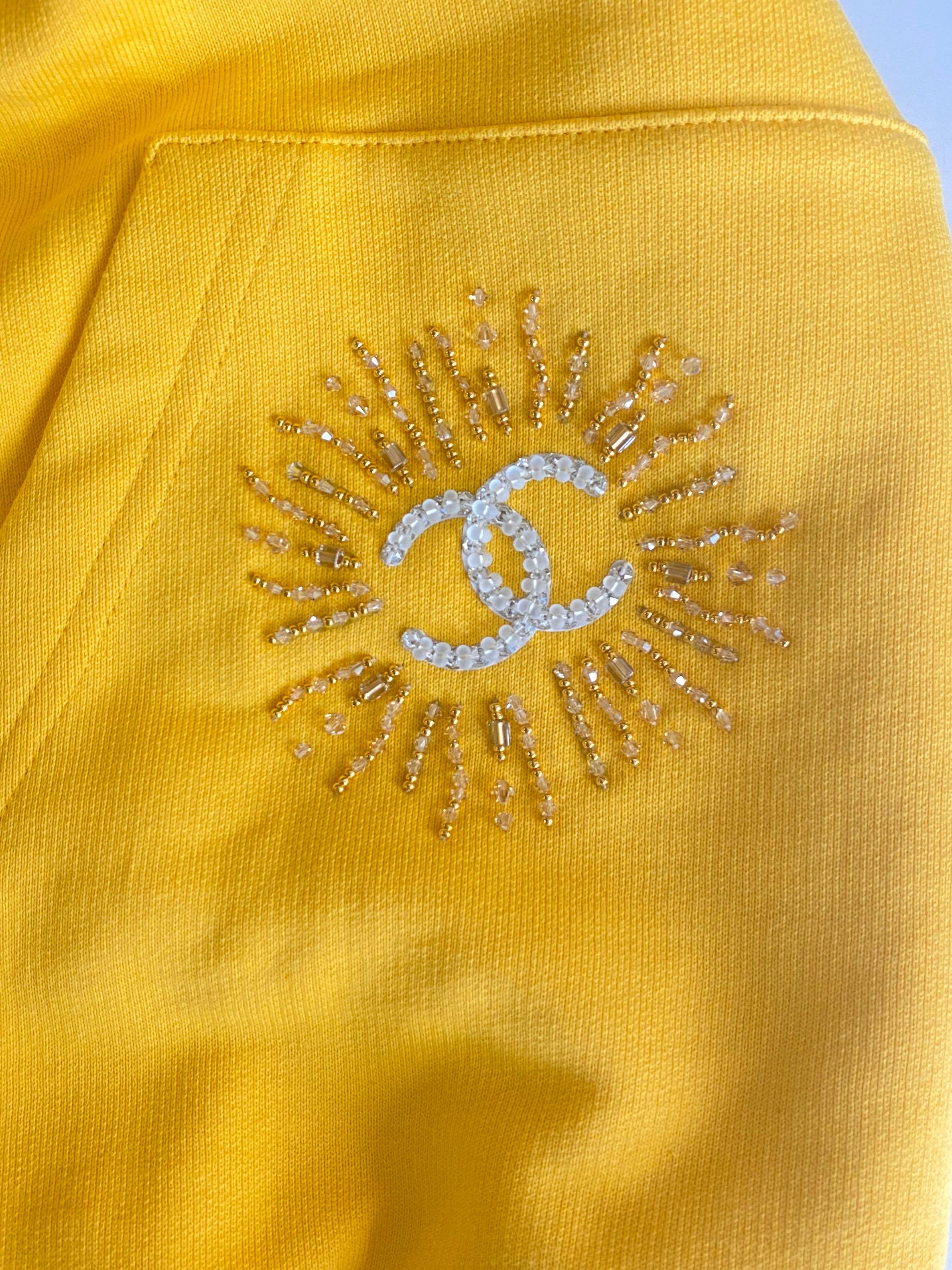Chanel x Pharrell 2019 Chanel Appliqué Sunflower Yellow Hoodie  For Sale 6