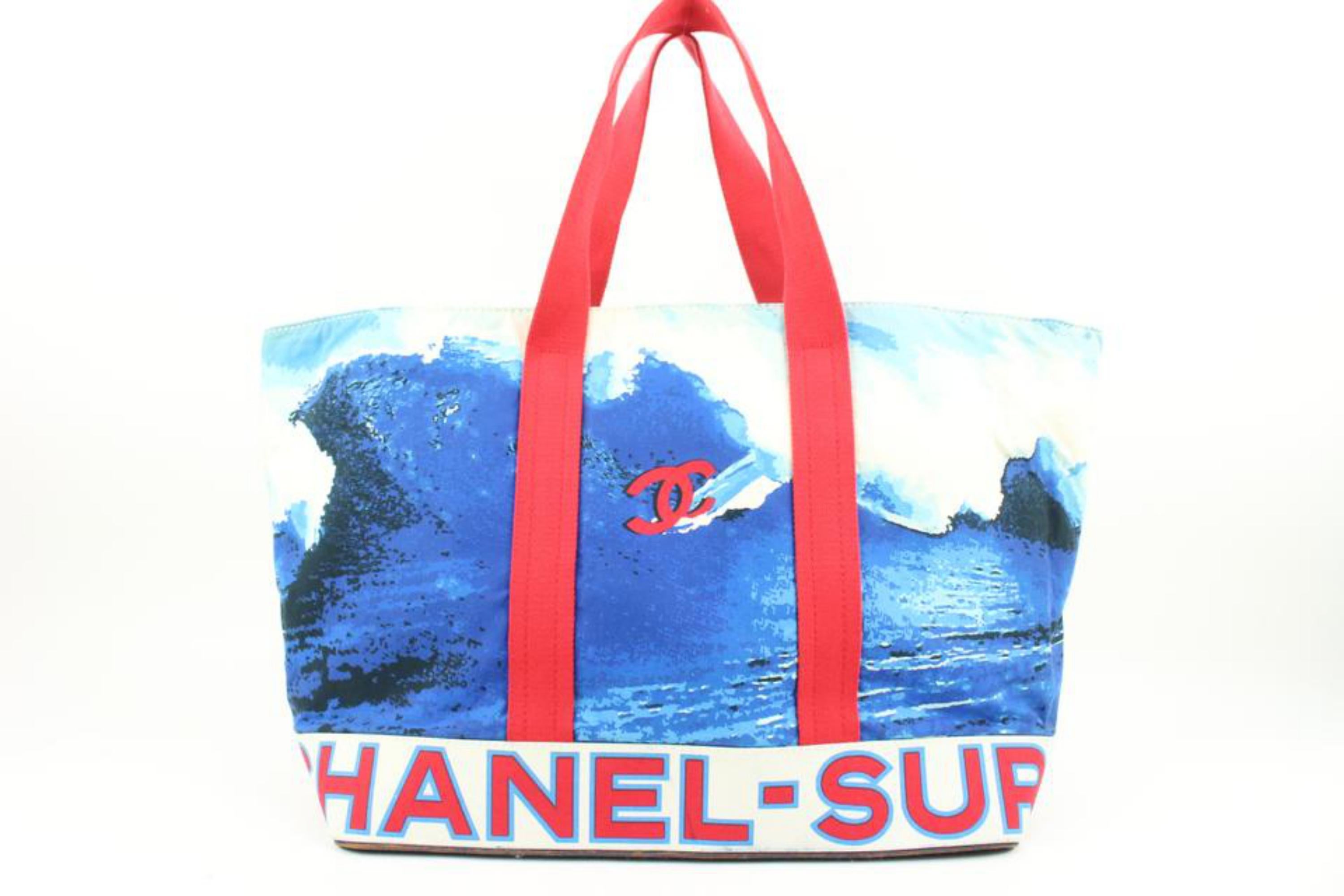 Chanel XL Blue x Red CC Logo Wave Surf Beach Tote Bag 119cas9 In Good Condition In Dix hills, NY