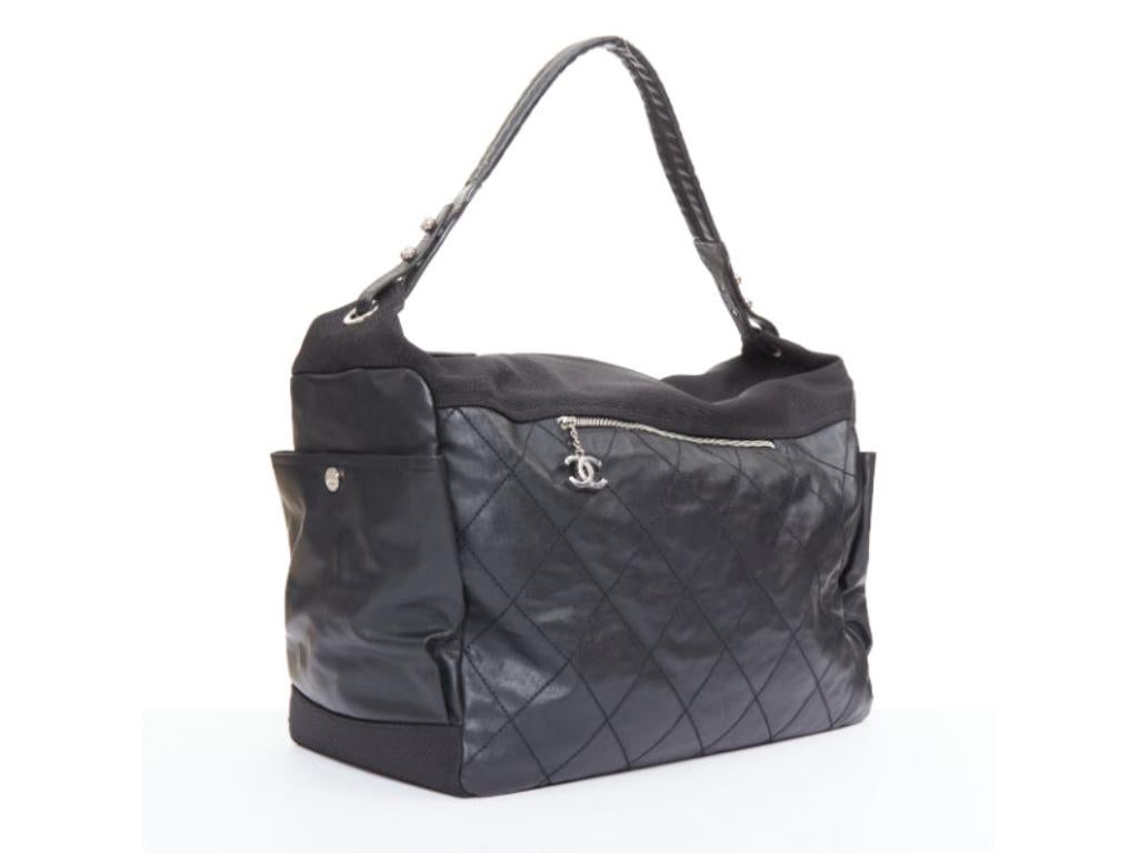 Gris CHANEL XL Paris-Biarritz black coated canvas silver CC crossbody travel hobo bag en vente