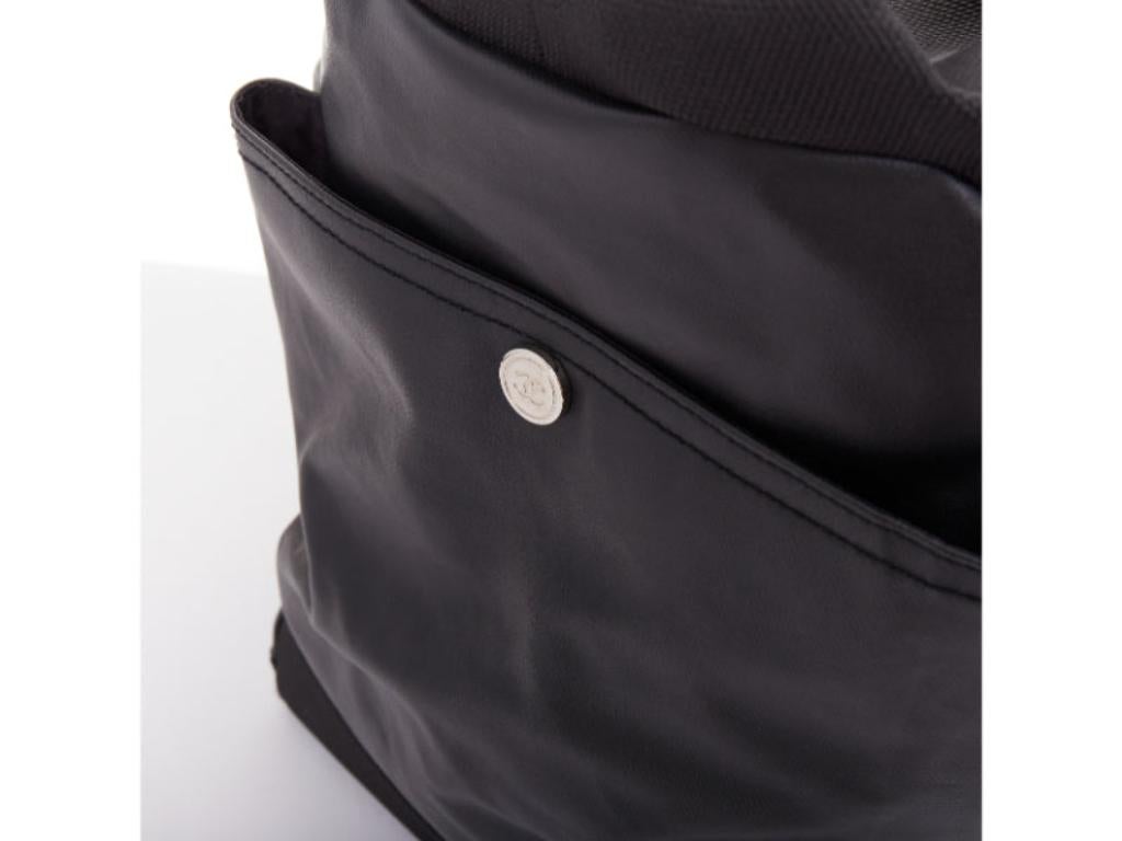 CHANEL XL Paris-Biarritz black coated canvas silver CC crossbody travel hobo bag en vente 2