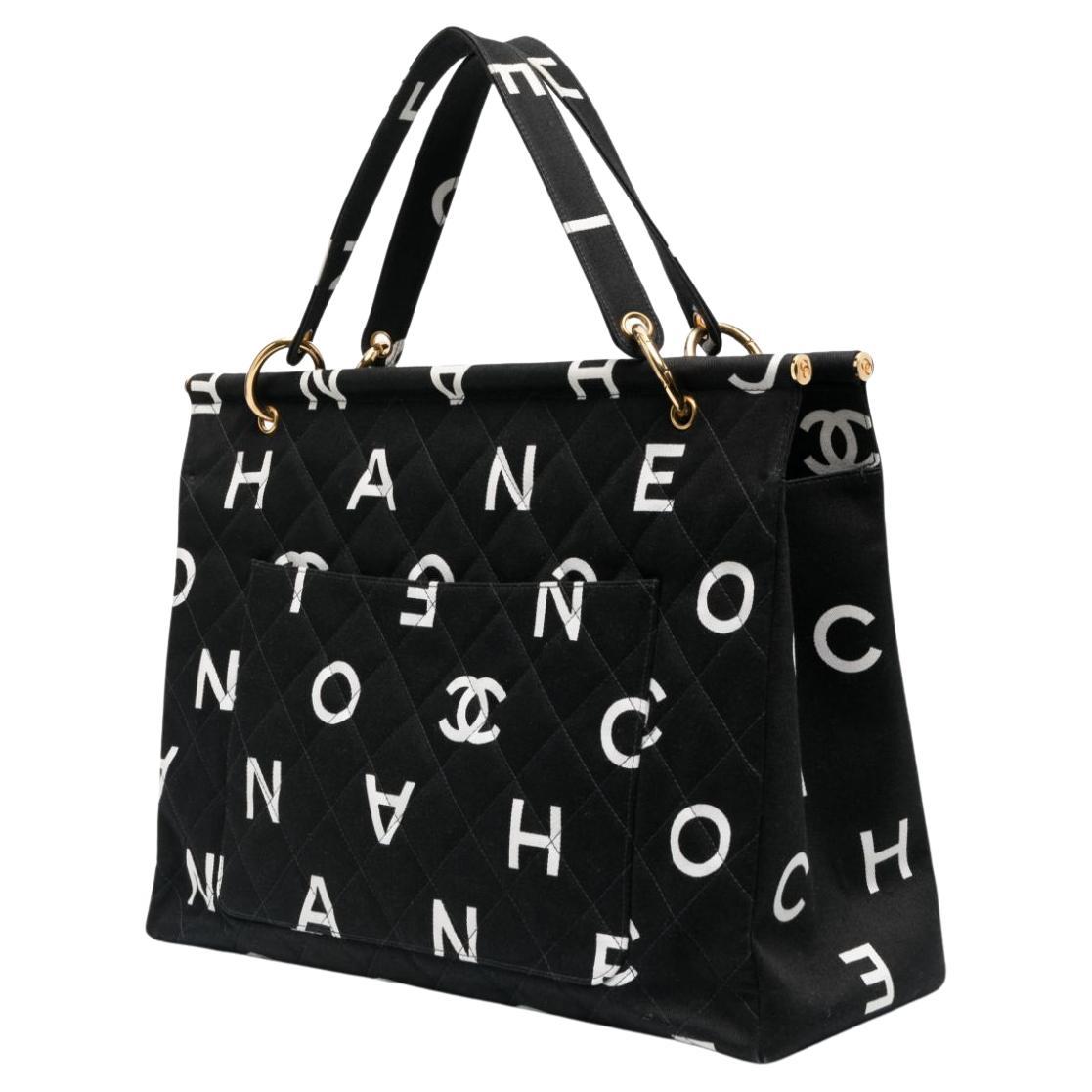 Chanel XL Shopper Tote Letras Logotipo Intemporal en venta