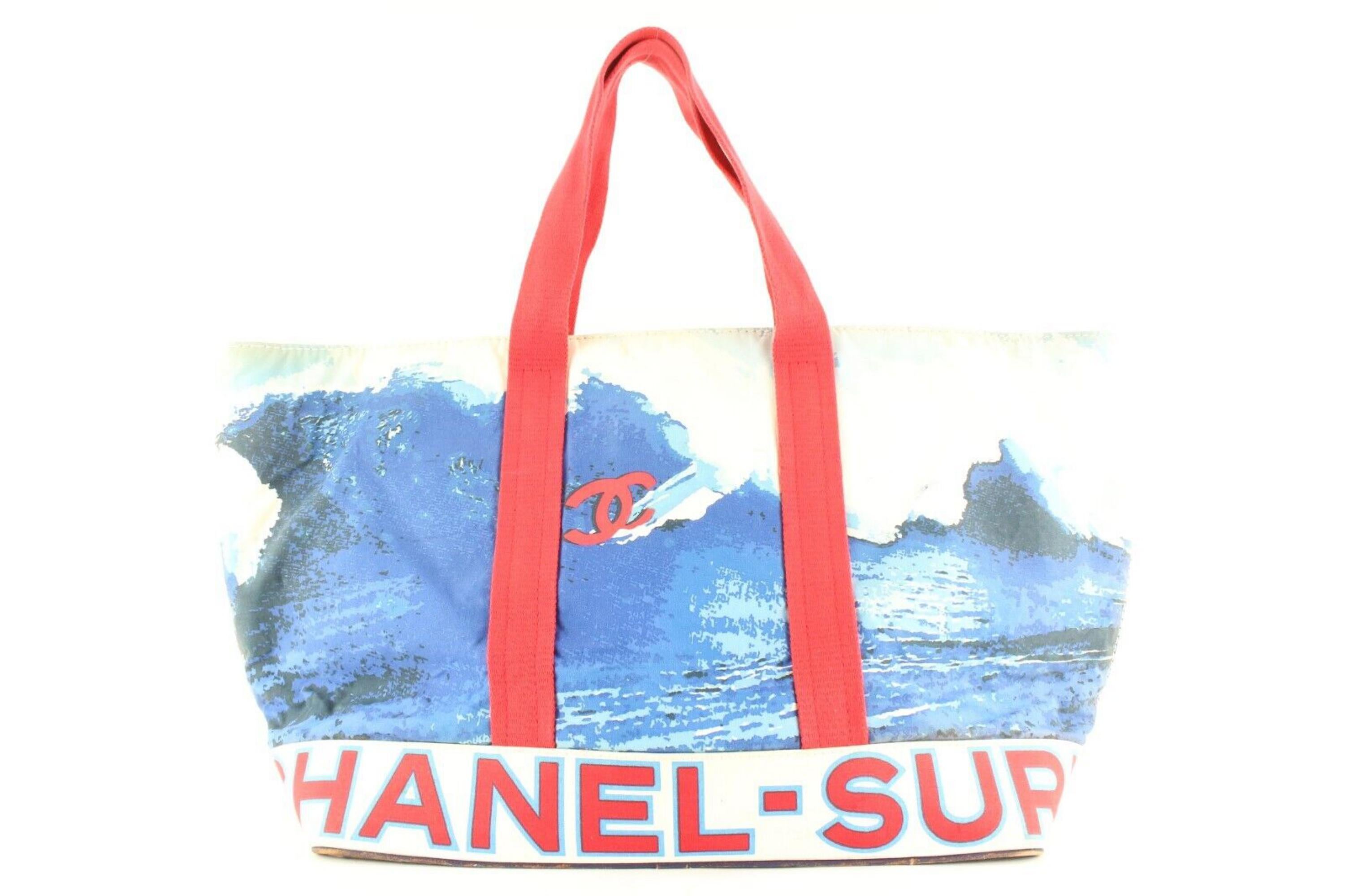 Fourre-tout Chanel XL Wave Surf CC Logo Bleu x Rouge 1CAS424 en vente 2
