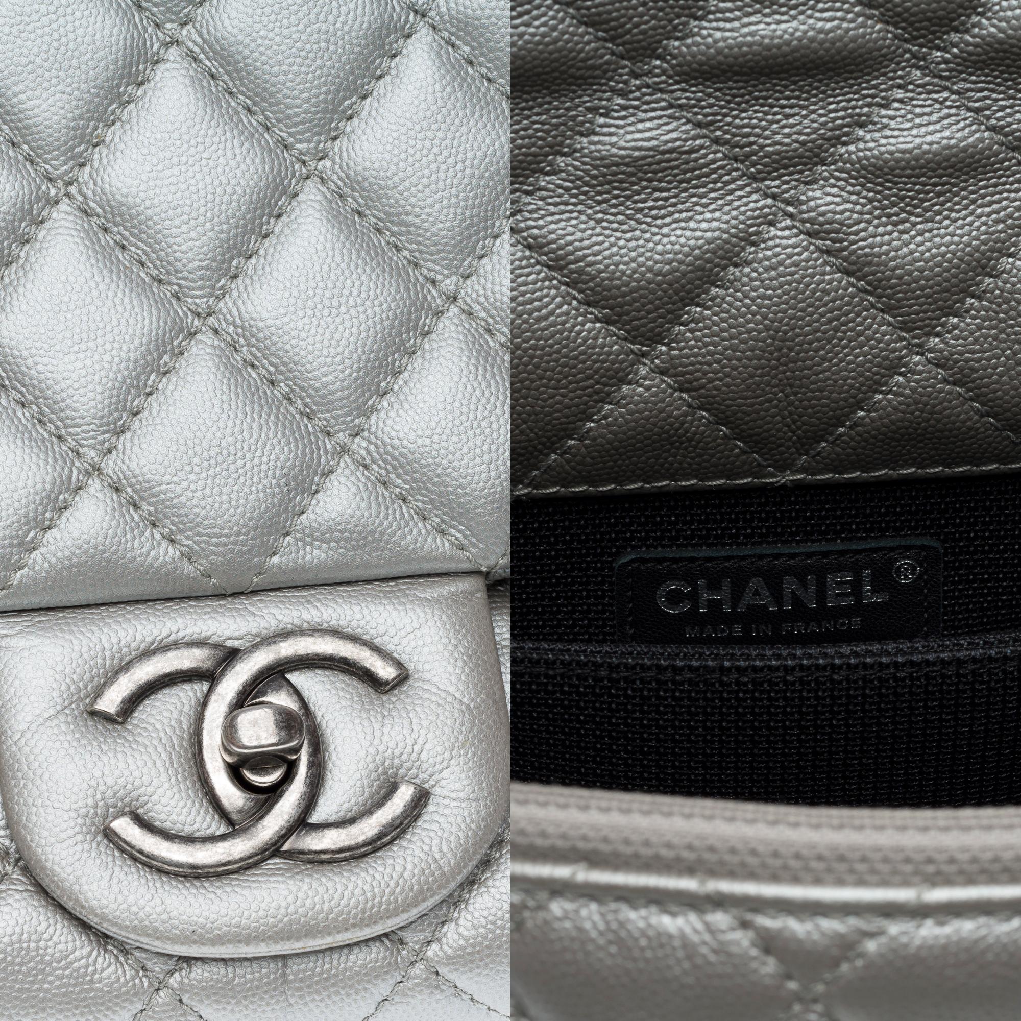 Chanel XXL Airlines shoulder bag in quilted silver caviar leather For Sale 1