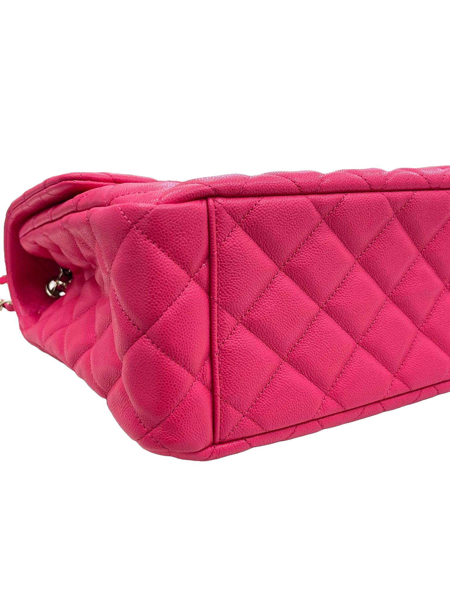 Chanel XXL Flap Bag Fuchsia Shiny Caviar Light Gold Hardware For Sale 10
