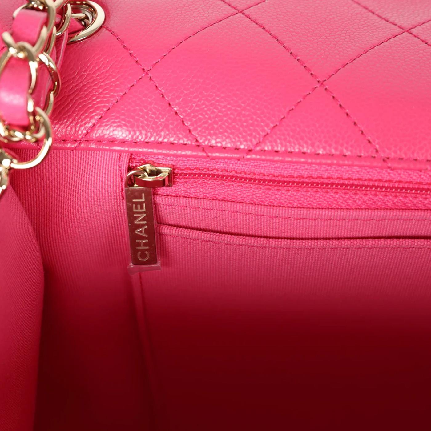 Chanel XXL Klappentasche Fuchsia Glänzend Kaviar Hell Gold Hardware 13