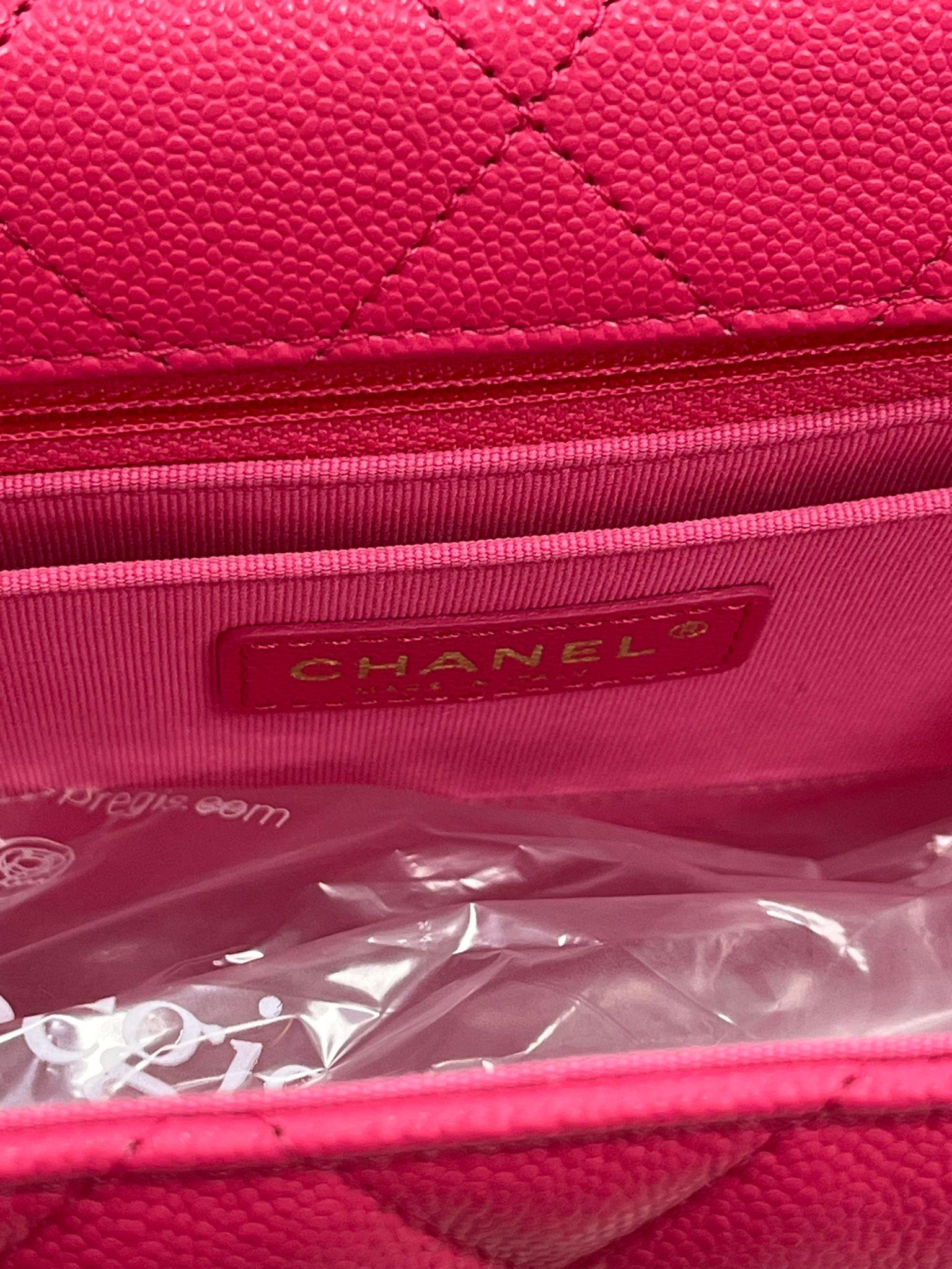 Chanel XXL Flap Bag Fuchsia Shiny Caviar Light Gold Hardware For Sale 14
