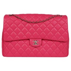 Chanel Bolso con Solapa XXL Caviar Brillante Fucsia Ligero Herrajes Dorados