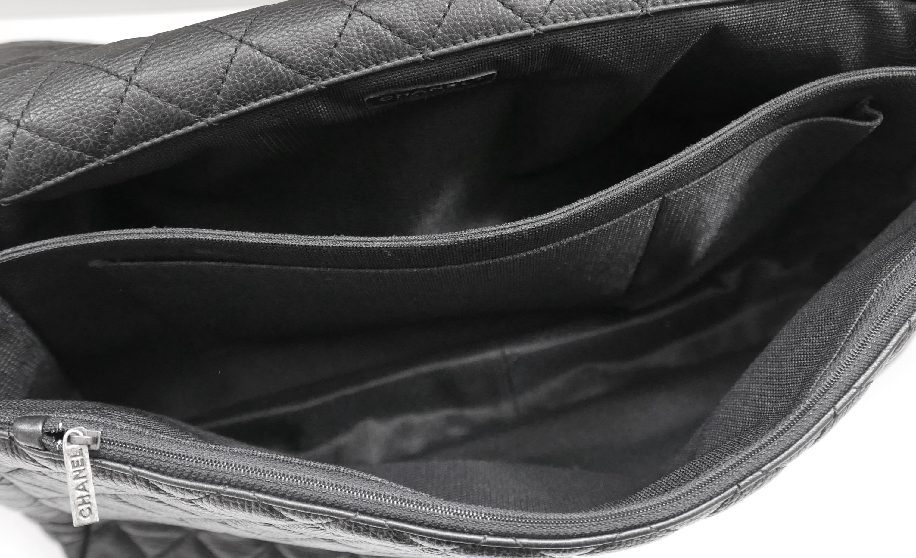 Chanel XXL Travel Flap Bag Black Caviar Leather In Excellent Condition For Sale In London, GB
