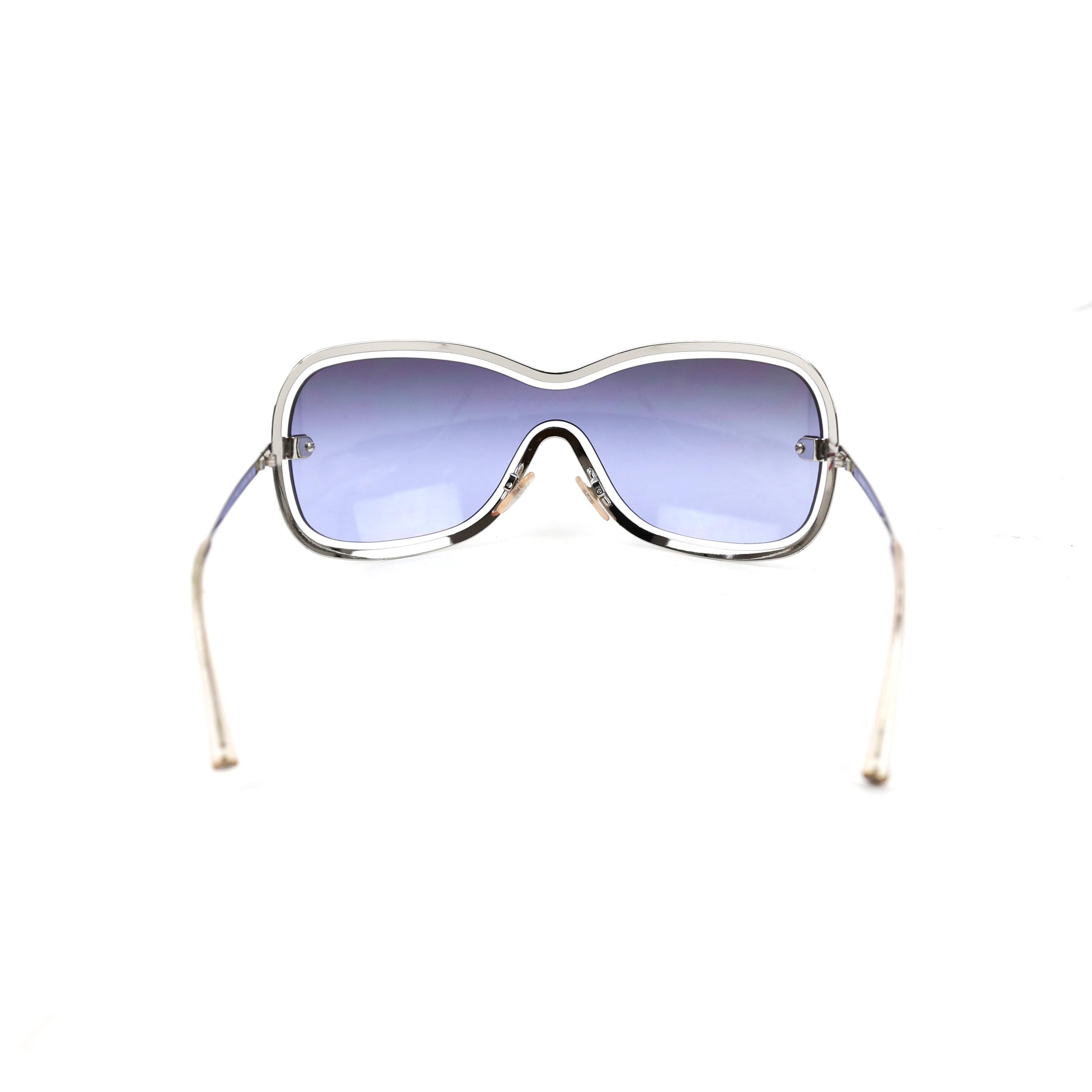 Chanel Y2K Maske-Sonnenbrille im Zustand „Hervorragend“ im Angebot in Bressanone, IT