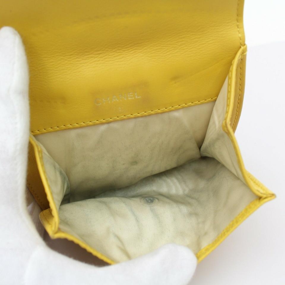 Portafoglio compatto Chanel Yellow 872039 Caviar Square Cc Logo 1
