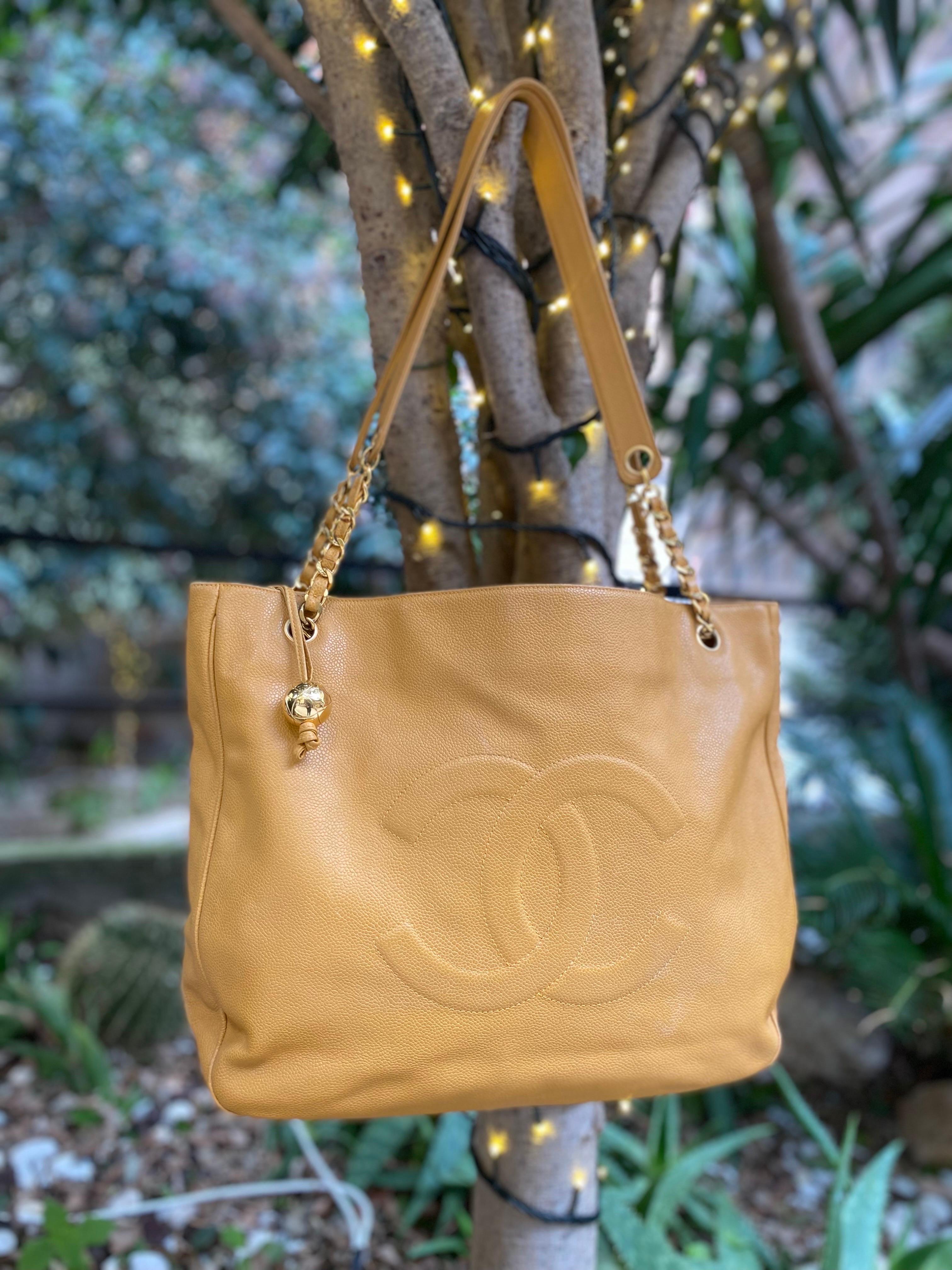Chanel Yellow Big Tote Shoulder Bag Vintage  8