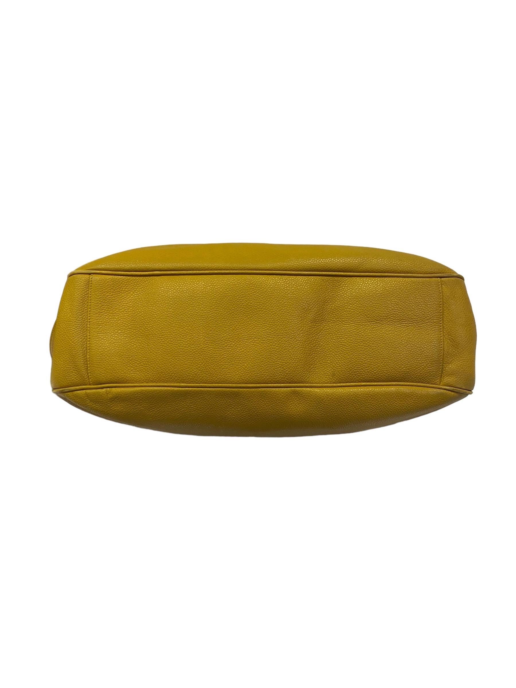 Chanel Yellow Big Tote Shoulder Bag Vintage  2
