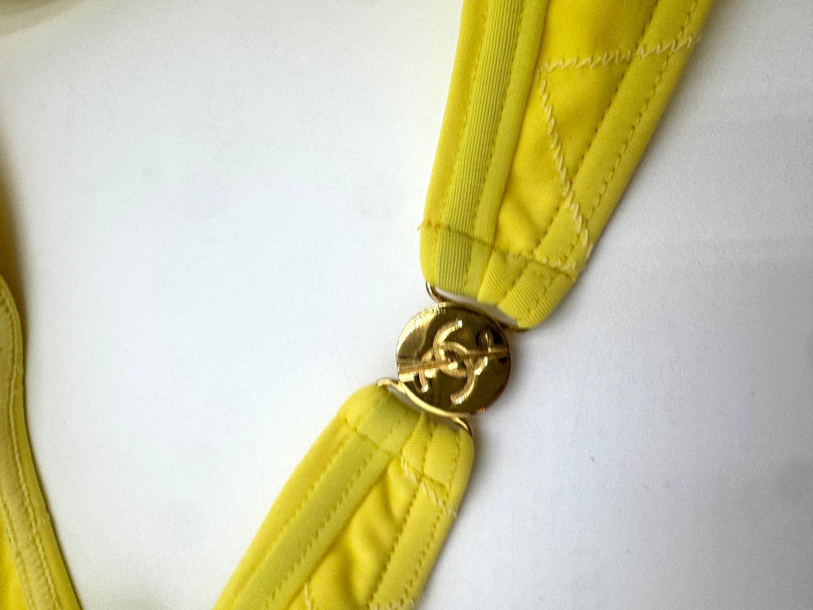Chanel Yellow Bikini – 1995 Collection en venta 6