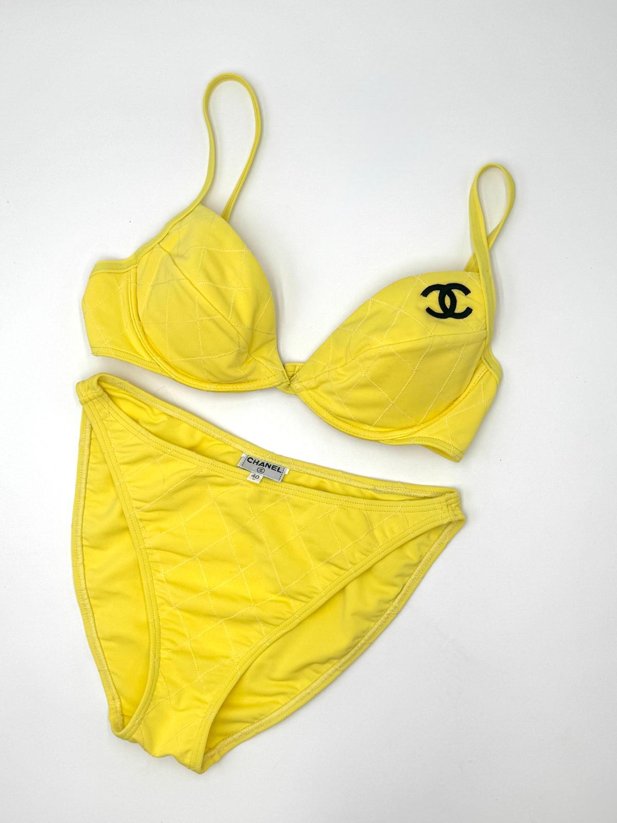 Chanel Yellow Bikini – 1995 Collection Gris en venta