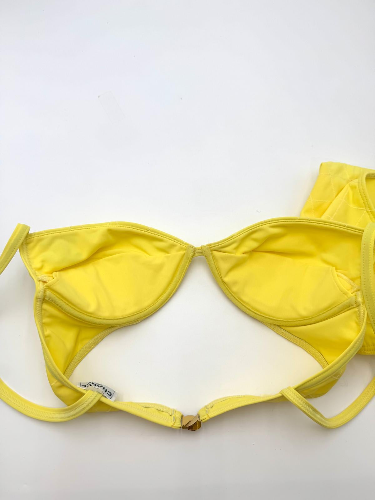 Chanel Yellow Bikini – 1995 Collection en venta 4