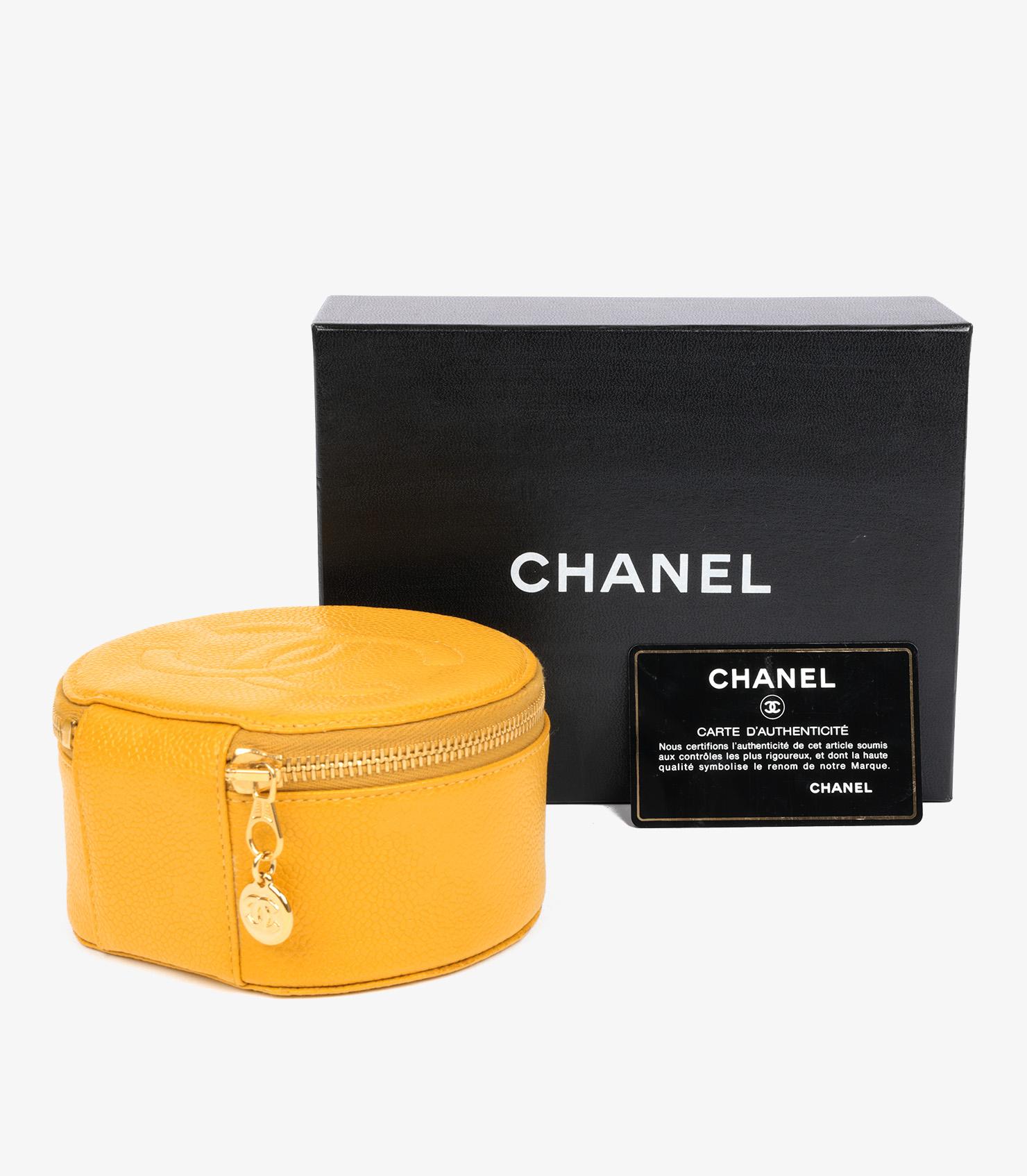 Chanel - Coffret à bijoux Timeless en cuir caviar jaune en vente 2