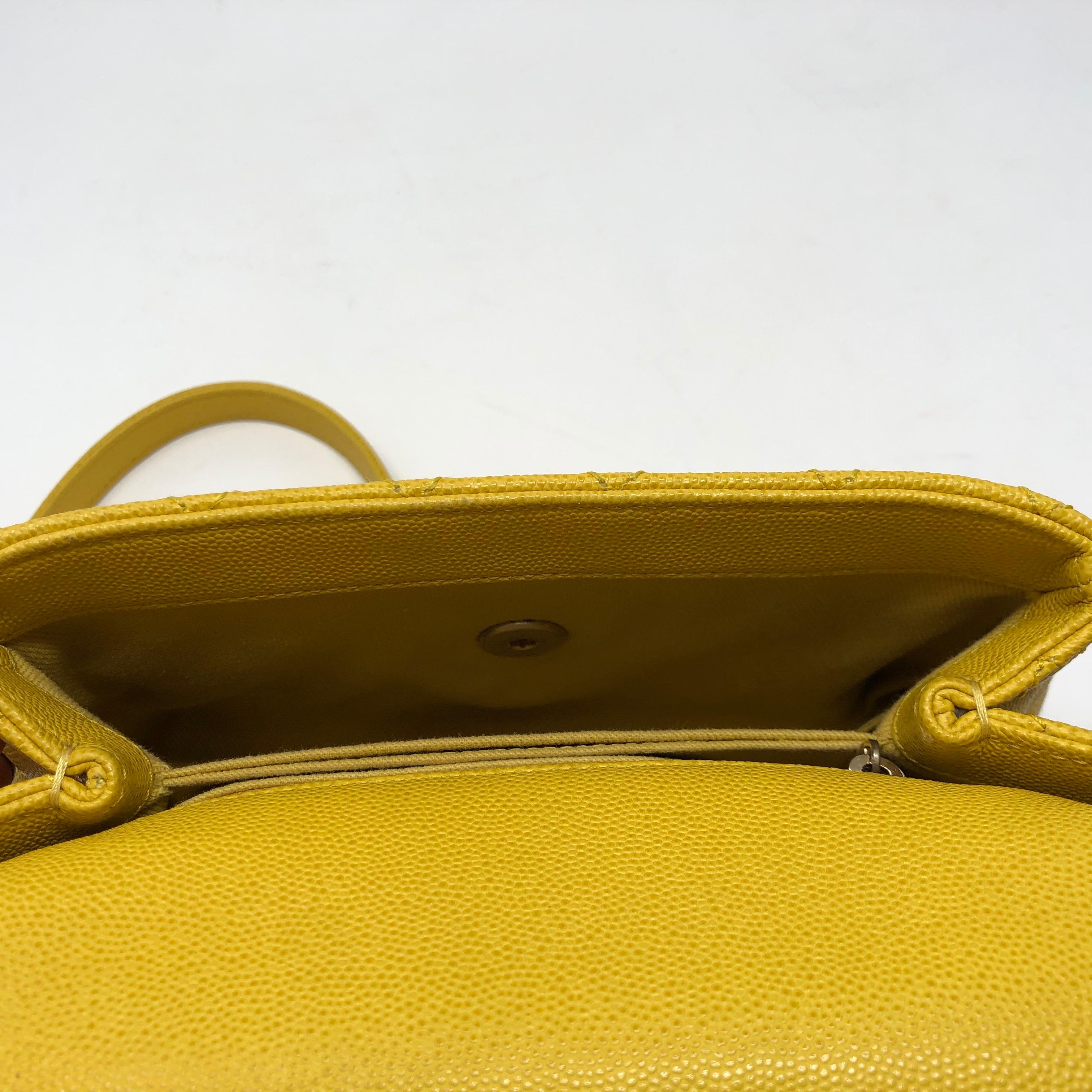 Chanel Gelbe Coco Henkeltasche 6