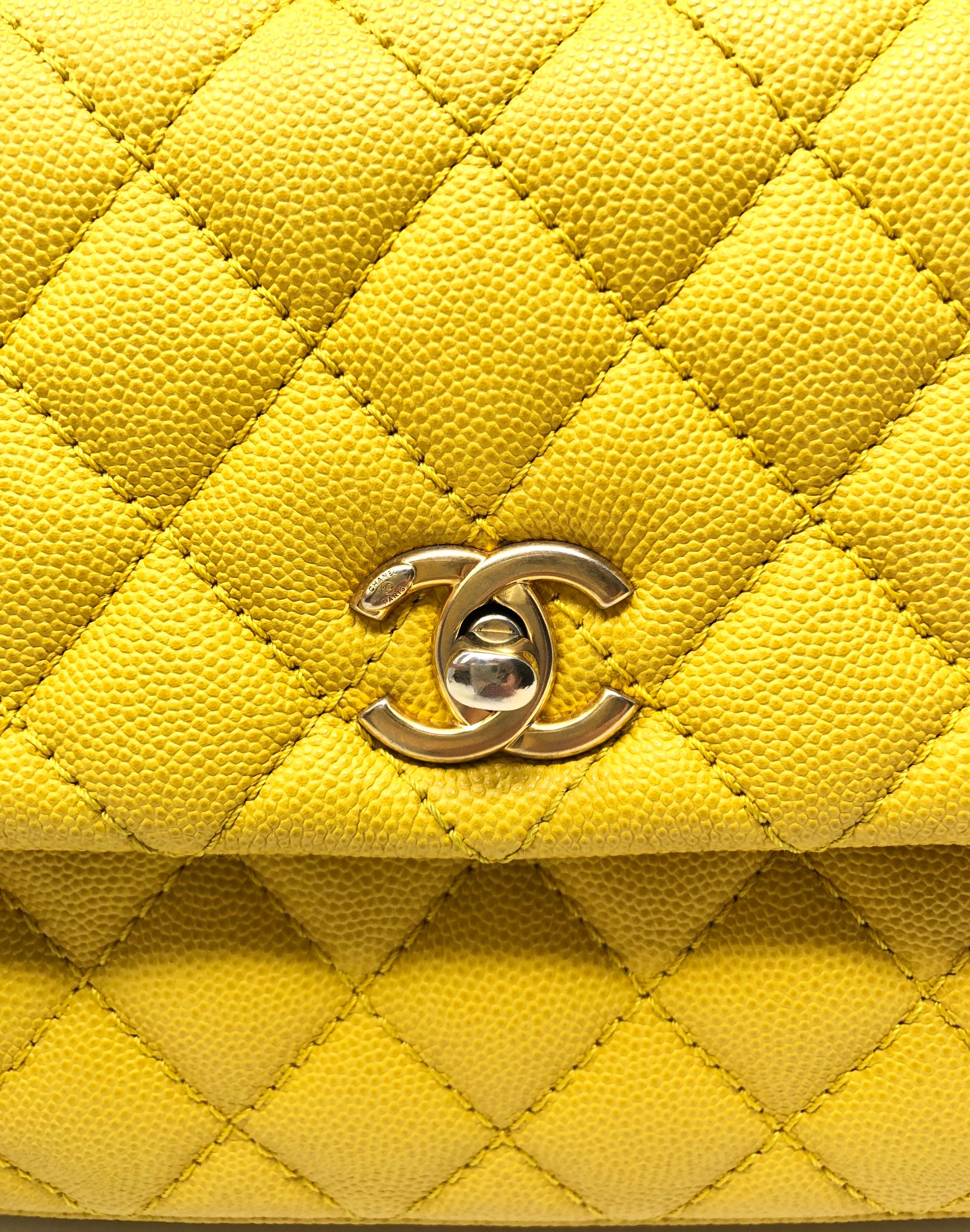 Chanel Gelbe Coco Henkeltasche 2