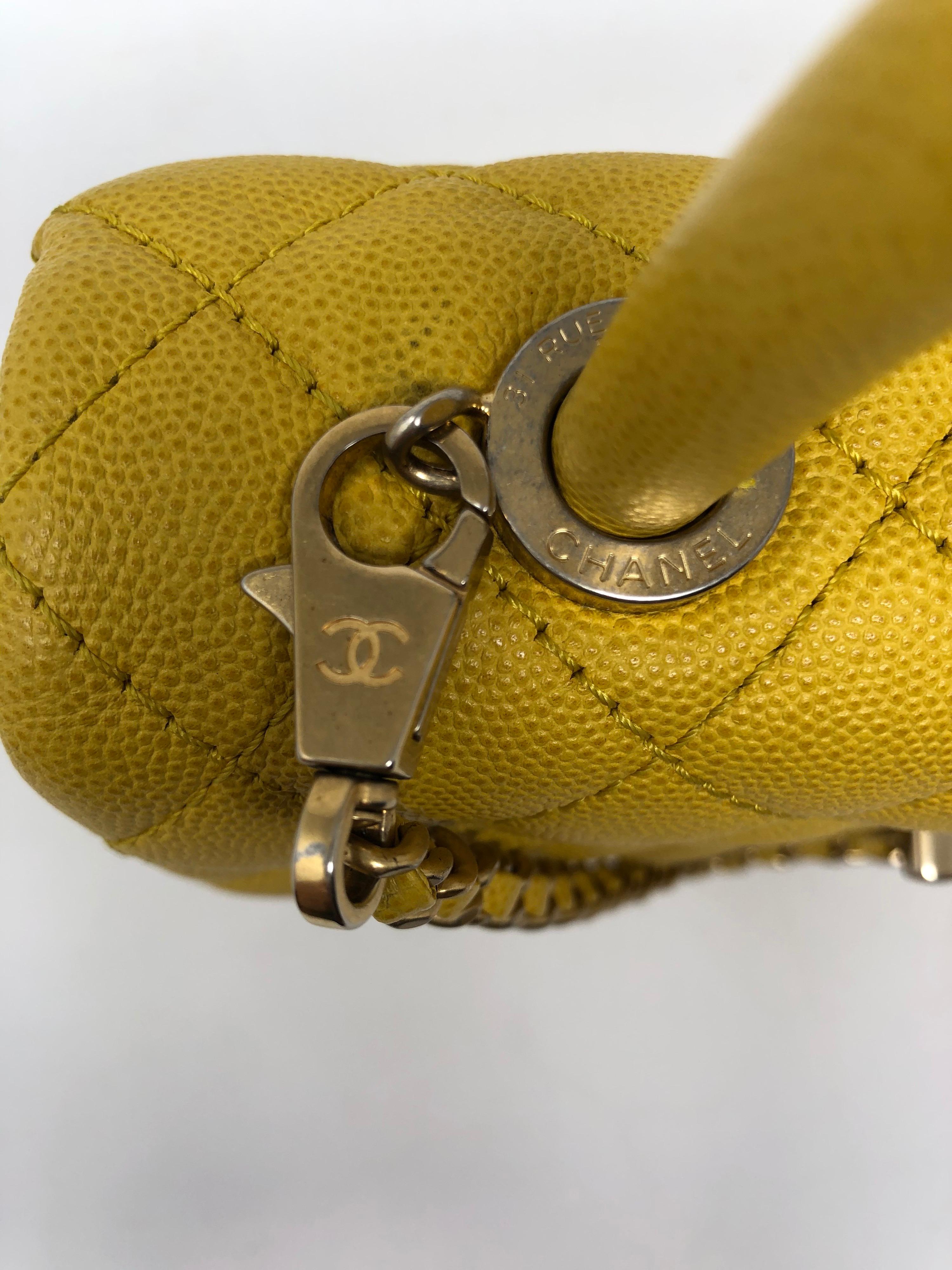 Chanel Gelbe Coco Henkeltasche 3