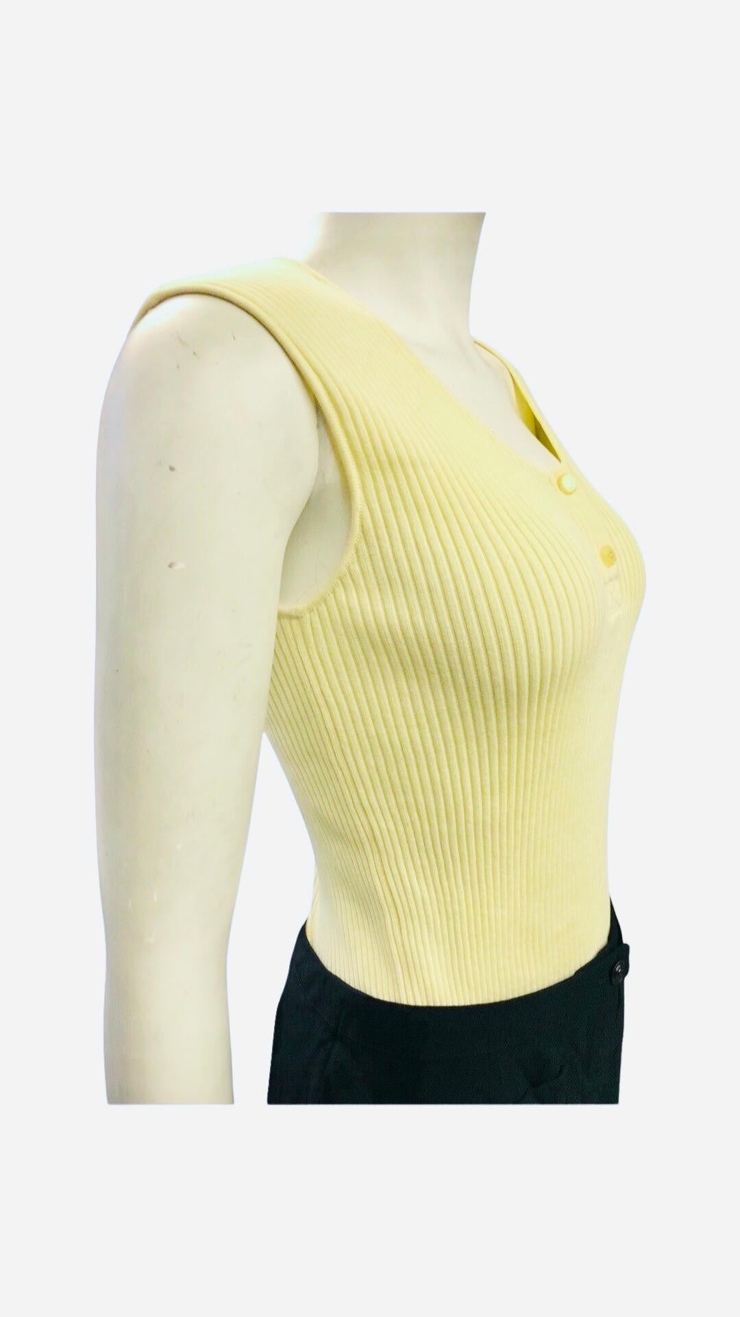Chanel Yellow Cotton Sleeveless Top  In Excellent Condition For Sale In Sheung Wan, HK