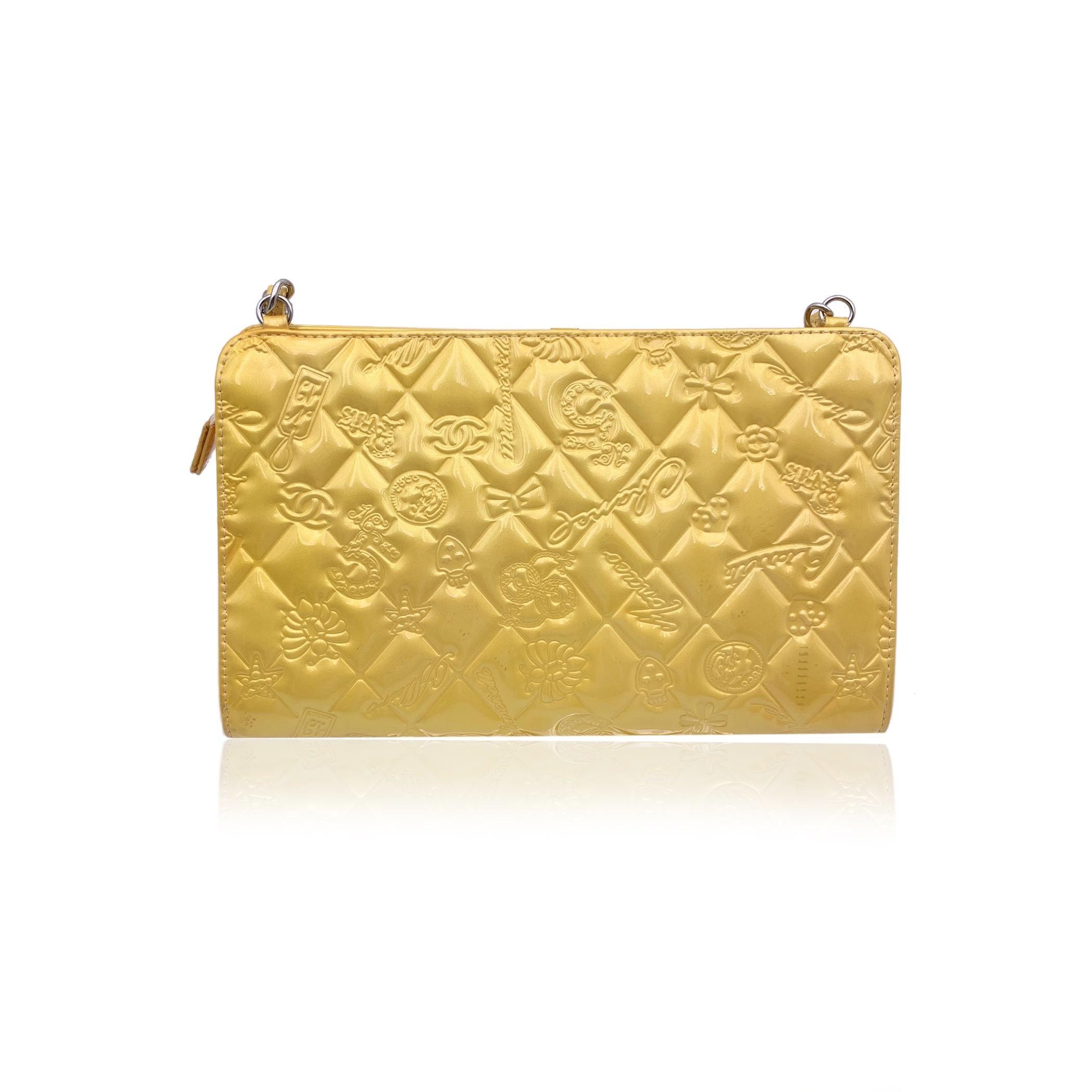 Chanel Yellow Embossed Patent Leather Lucky Symbols Pochette Bag In Good Condition For Sale In Rome, Rome