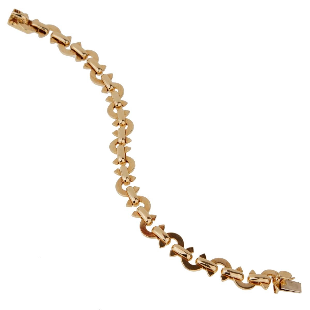 Chanel Yellow Gold C Charm Bracelet In Good Condition For Sale In Feasterville, PA