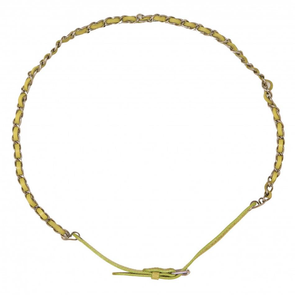 Beautiful Chanel yellow leather belt from the Spring 2006 collection
Condition : very good
Made in France
Size : 85FR
Materials : leather, metal
Colors : yellow, silver finish metal
Measurements : minimum length : 96 cm, maximum : 100 cm
Stamp :