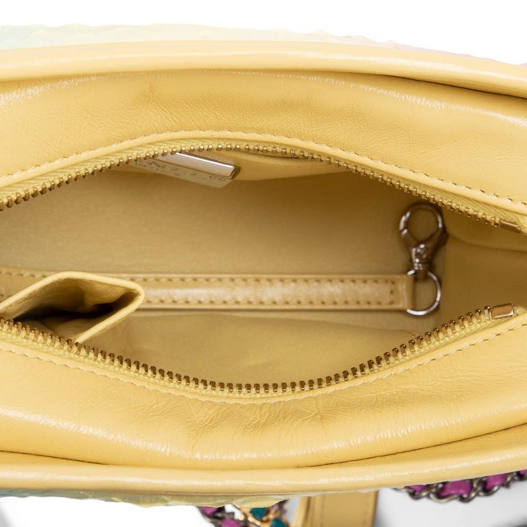 Chanel, Medium Gabrielle python bag Black Leather ref.1003110 - Joli Closet