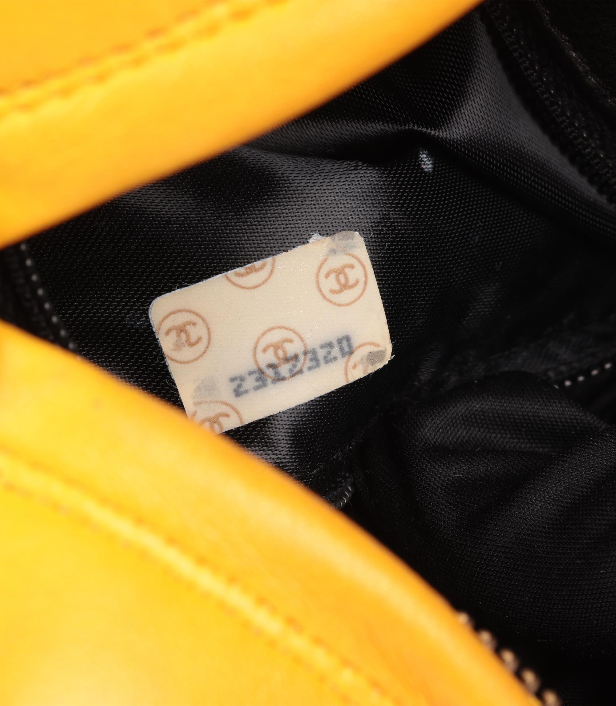 Chanel Yellow Quilted Lambskin Vintage Mini Camera Bag en vente 6