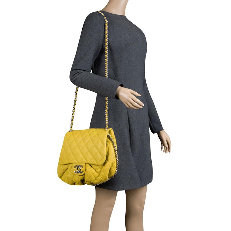 Chanel Yellow Quilted Leather Chain Around Shoulder Bag (Gelb)