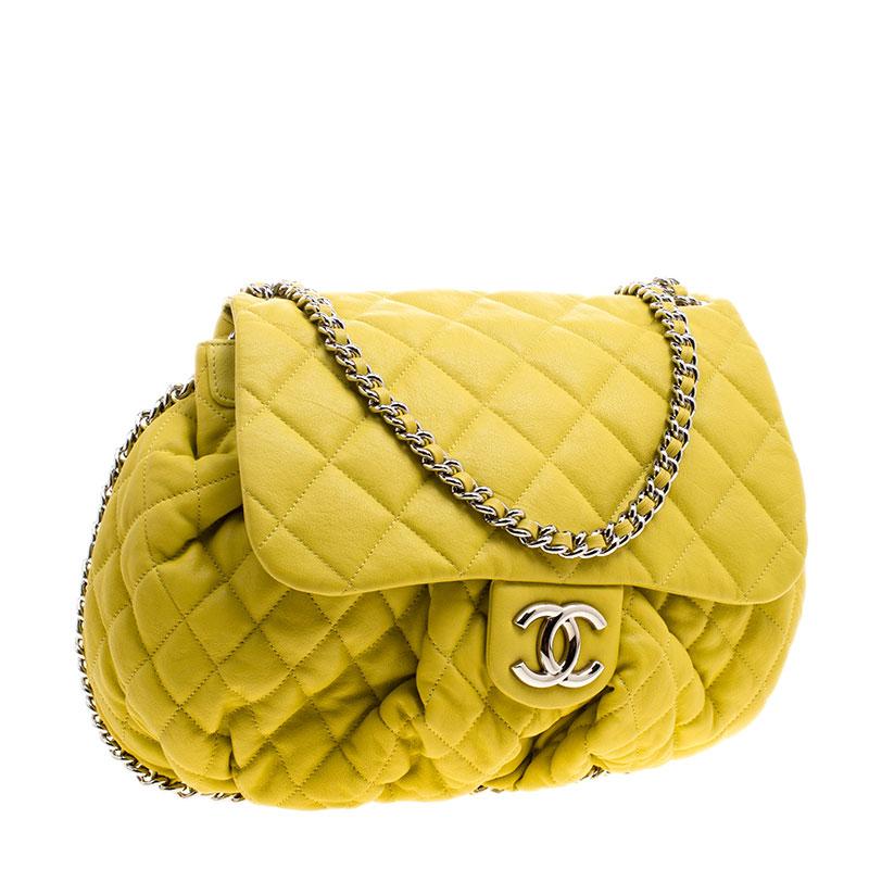 Chanel Yellow Quilted Leather Chain Around Shoulder Bag im Zustand „Gut“ in Dubai, Al Qouz 2