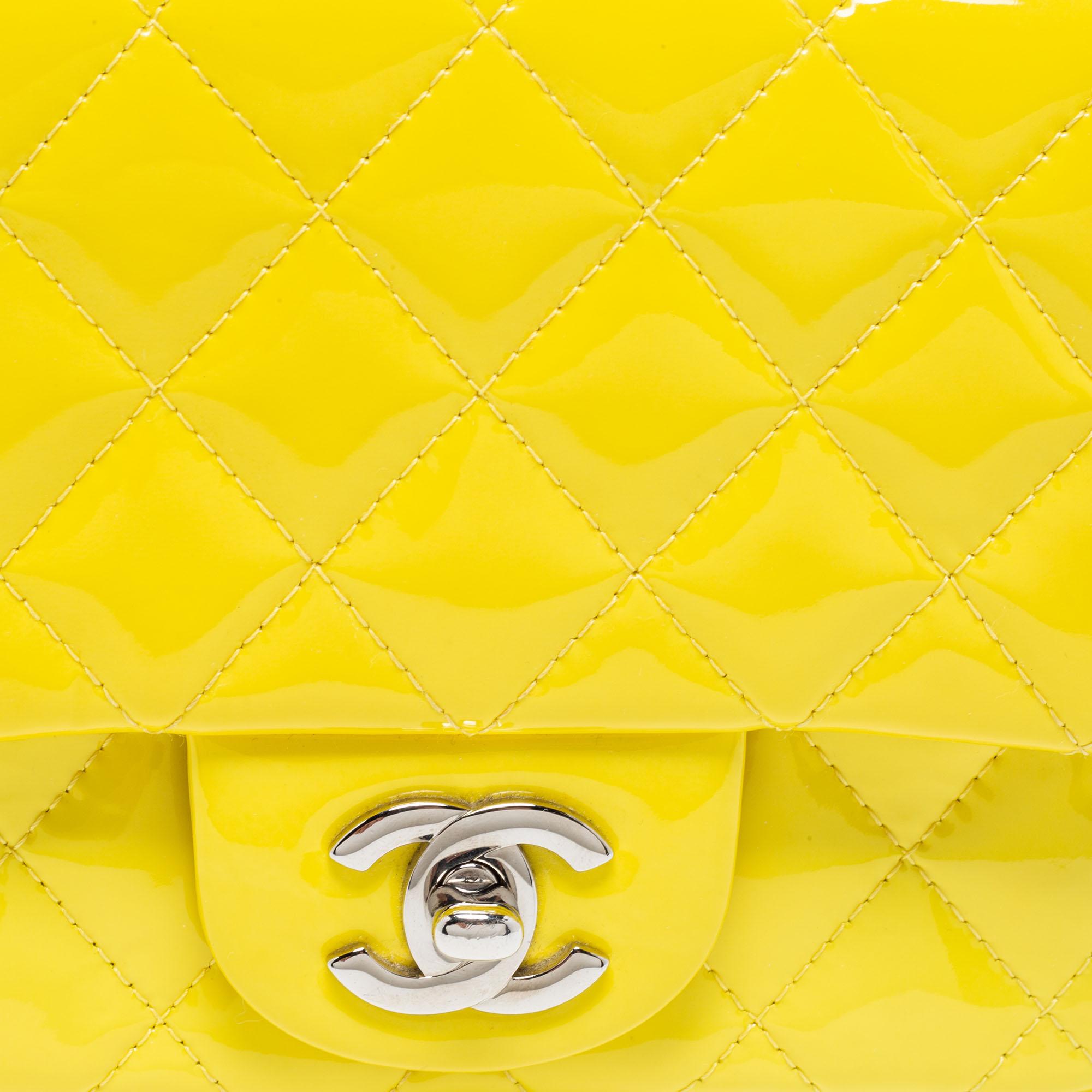 Chanel Yellow Quilted Patent Mini Square Classic Flap Bag In Good Condition In Dubai, Al Qouz 2