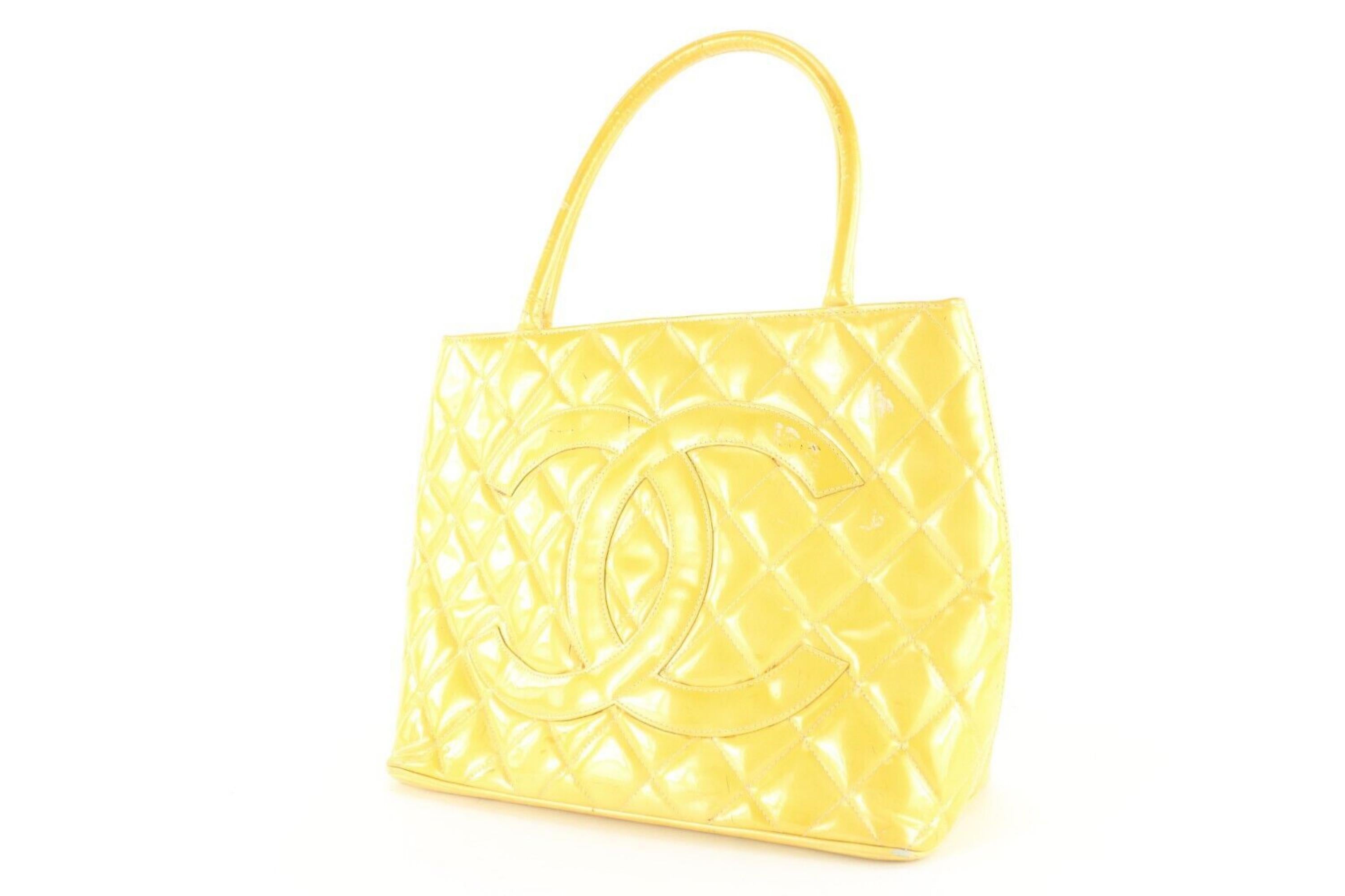 Chanel Yellow Quilted Patent Zip Tote Bag 1CK1108 For Sale 4
