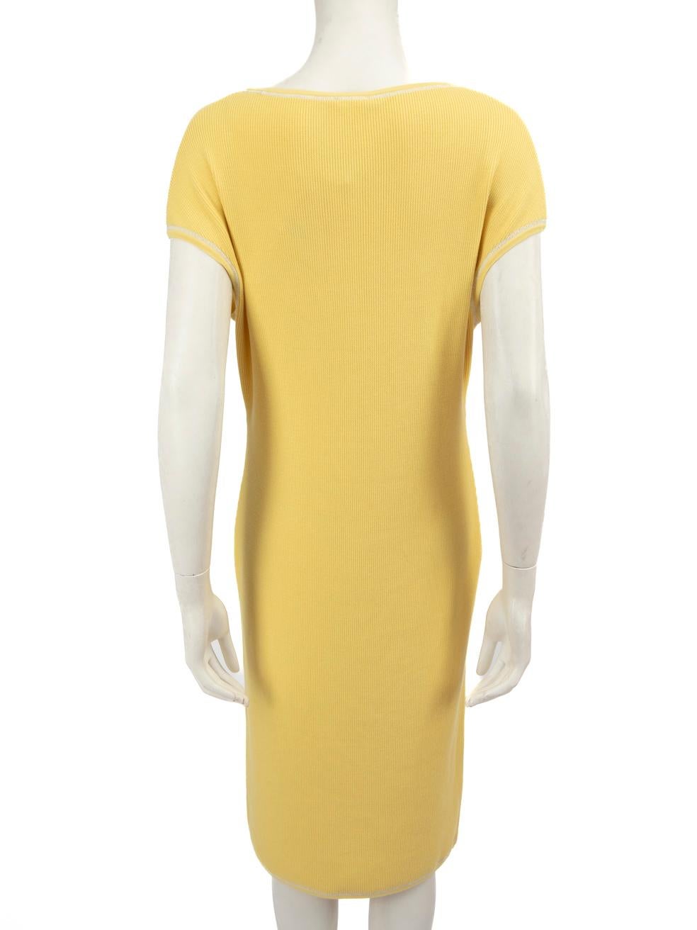 Giallo Abito al ginocchio a coste giallo Chanel taglia XXL in vendita