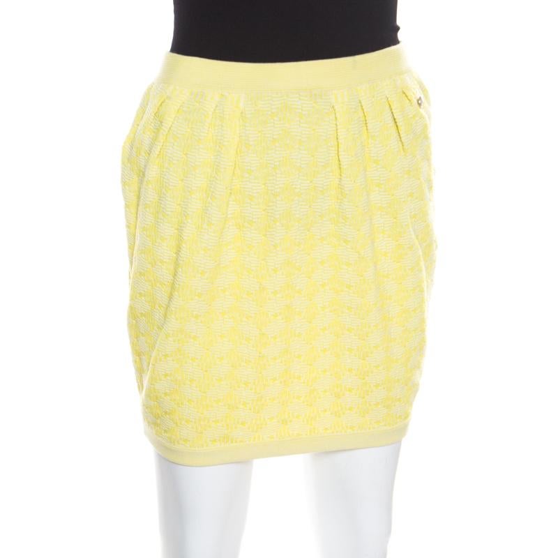 Chanel Yellow Textured Cotton Jacquard Knit Mini Skirt S In Good Condition In Dubai, Al Qouz 2