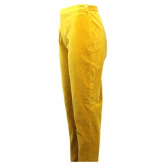 Pantaloni in velluto giallo Chanel