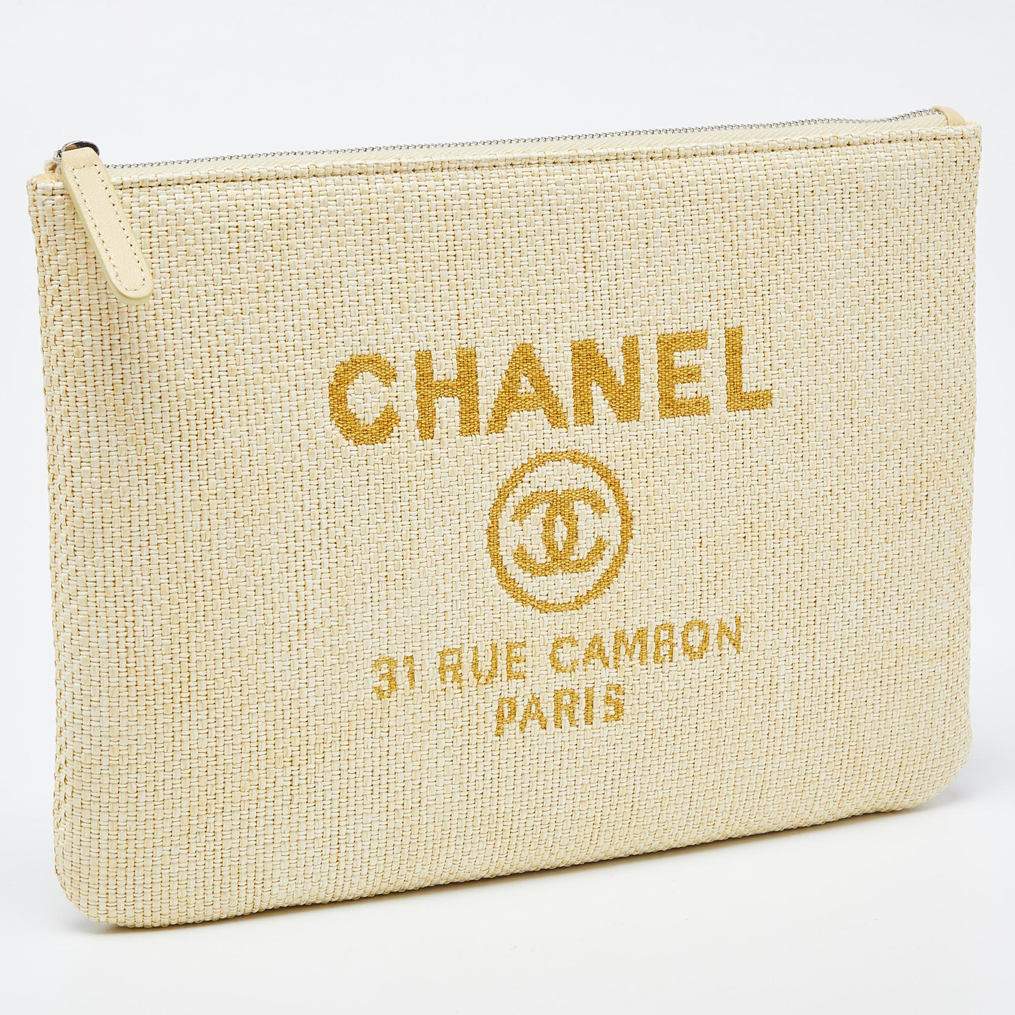 Women's Chanel Yellow Woven Raffia Deauville O Case