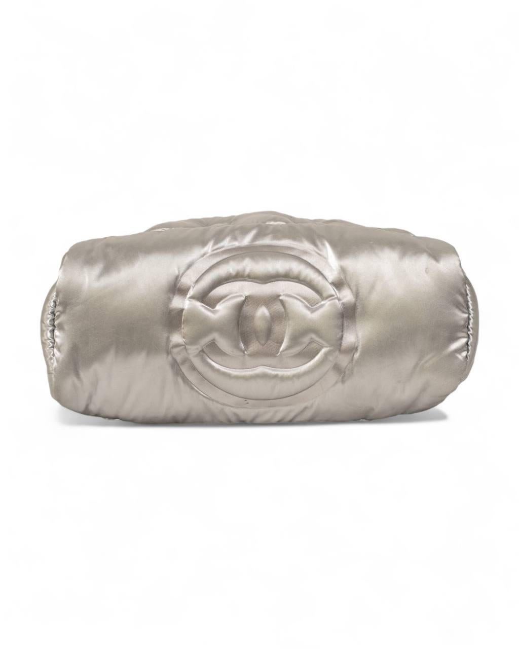 Chanel Zaino Doudone Silver en vente 7
