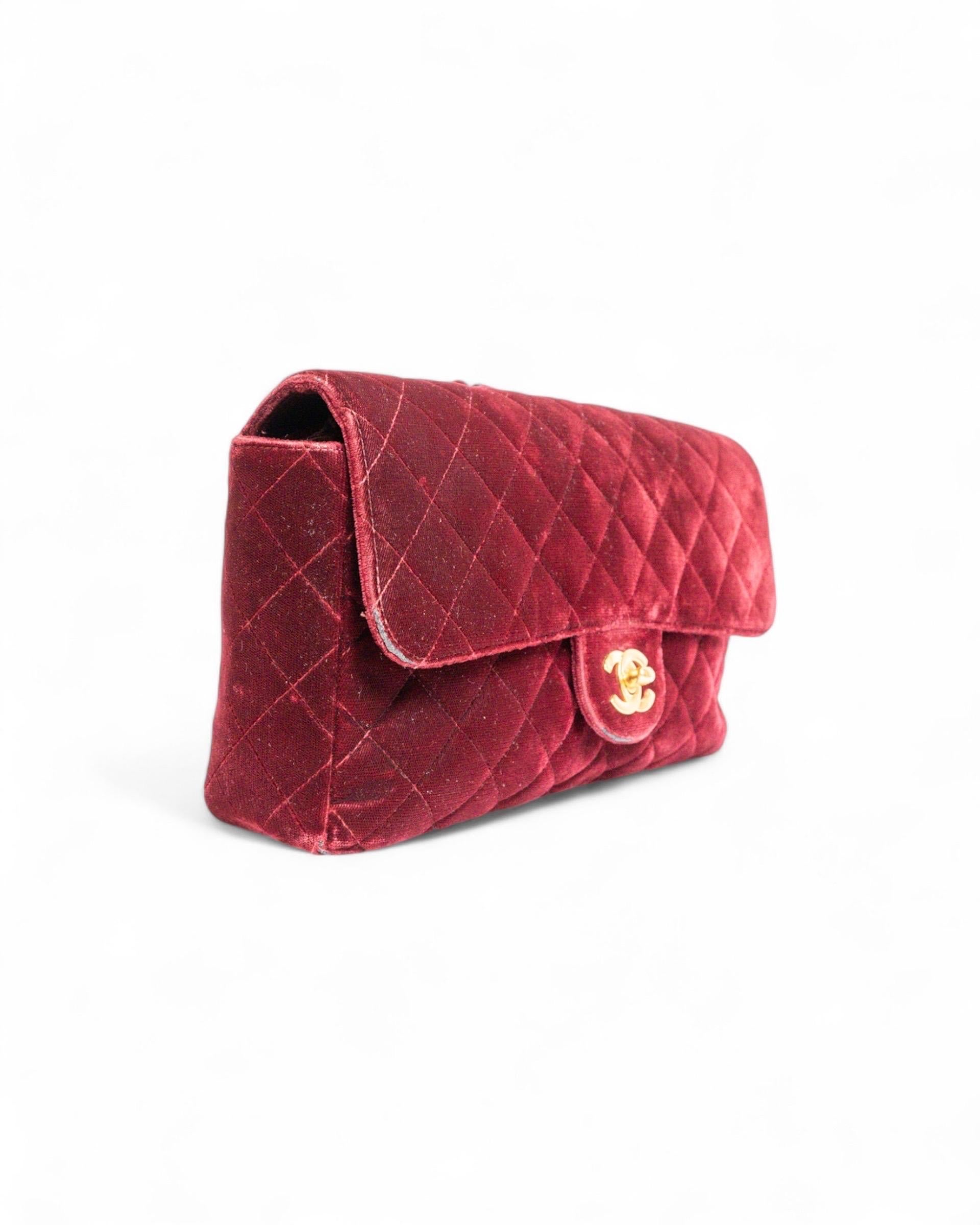 Chanel Zaino Vintage Velluto Bordeaux In Good Condition For Sale In Torre Del Greco, IT