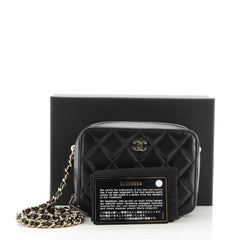 Chanel Vanity Case Zip Around avec chaîne en cuir d'agneau matelassé Mini