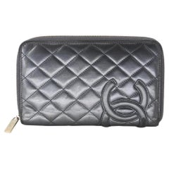 Chanel CC-Brieftasche mit Reißverschluss aus gestepptem Lammfell und Leder CC-0520N-0186