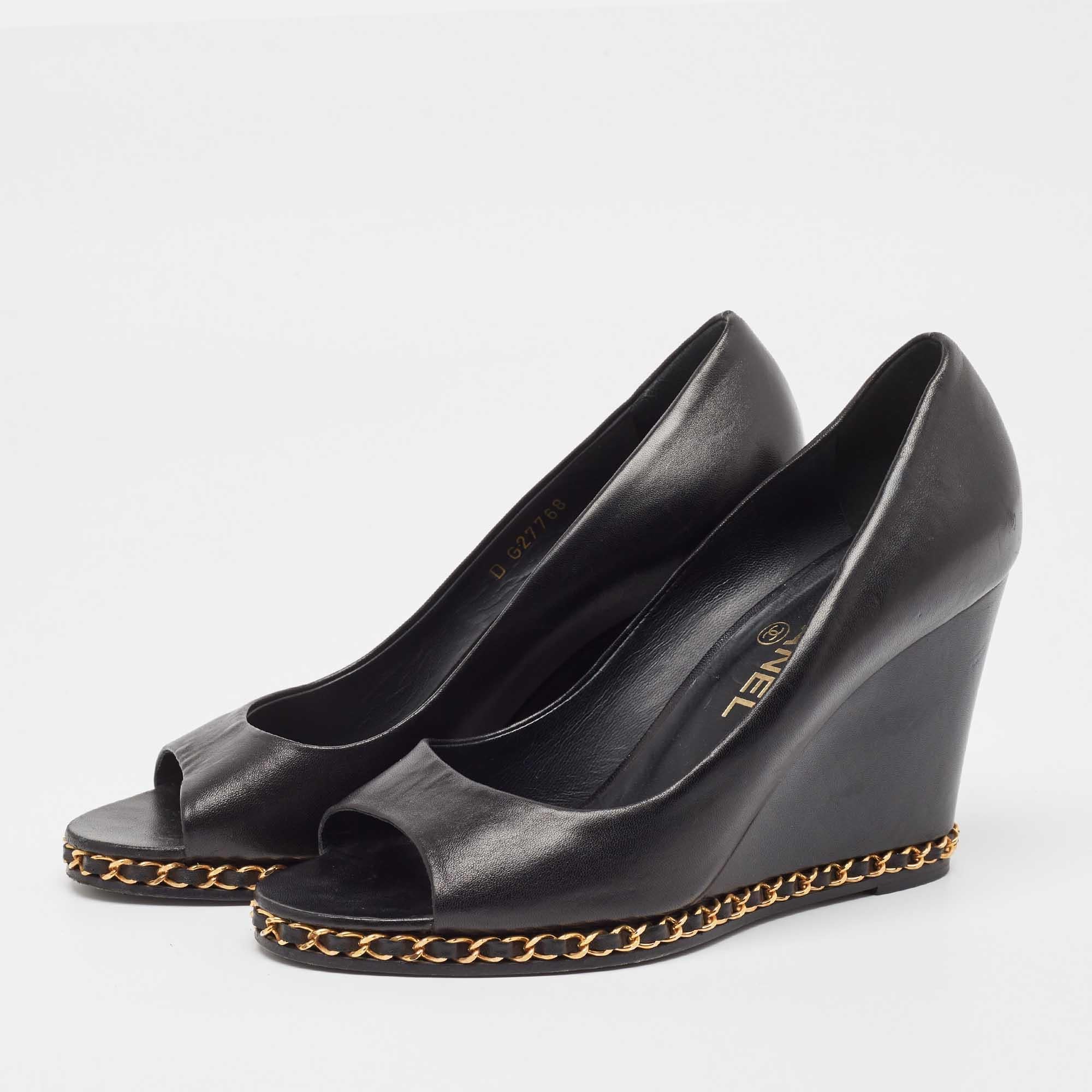 Make a chic style statement with these designer pumps. They showcase sturdy heels and durable soles perfect for your fashionable outings

