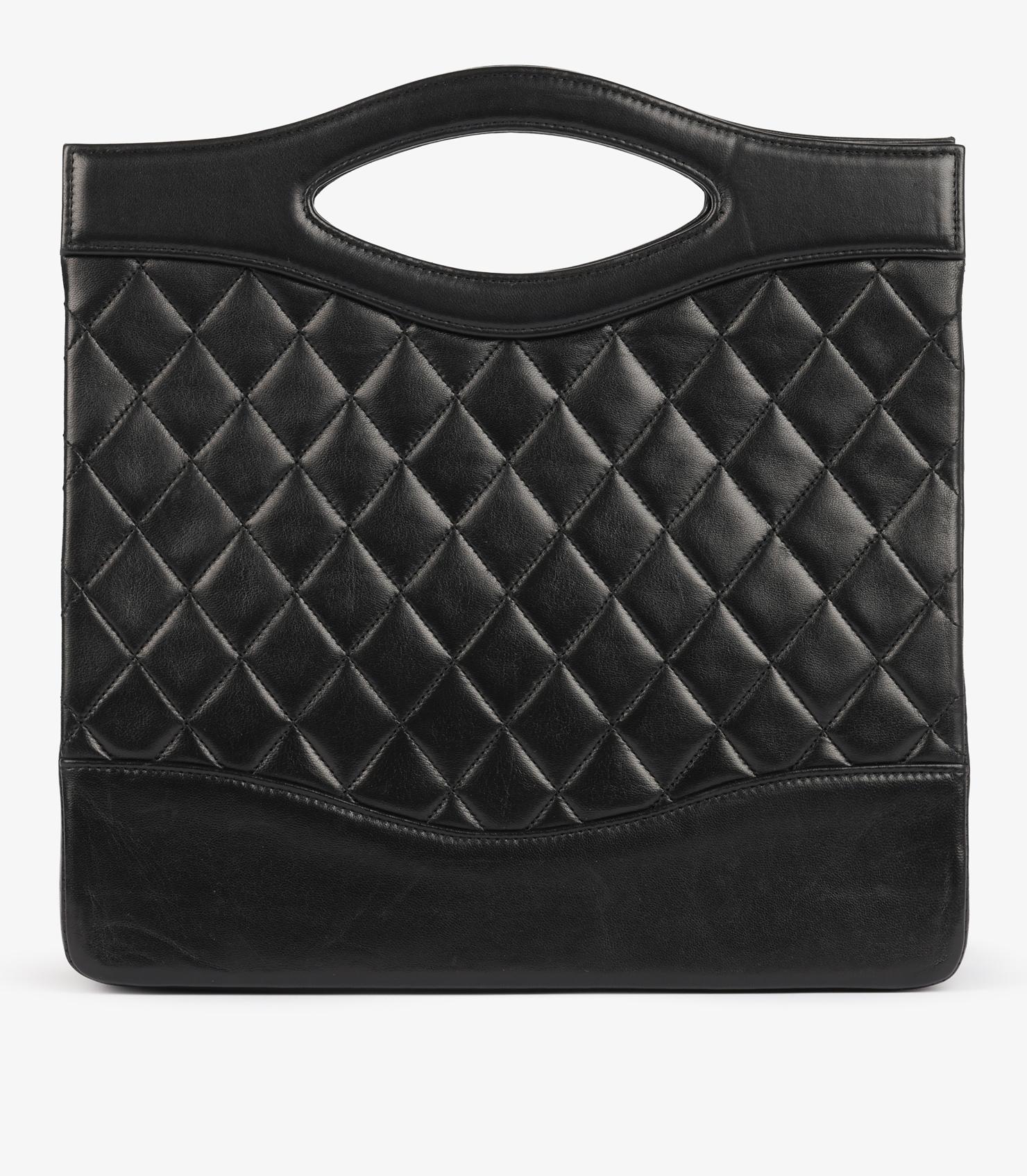 ChanelNoir Cuir d'agneau matelassé Vintage Grand fourre-tout classique à bandoulière Pour femmes en vente