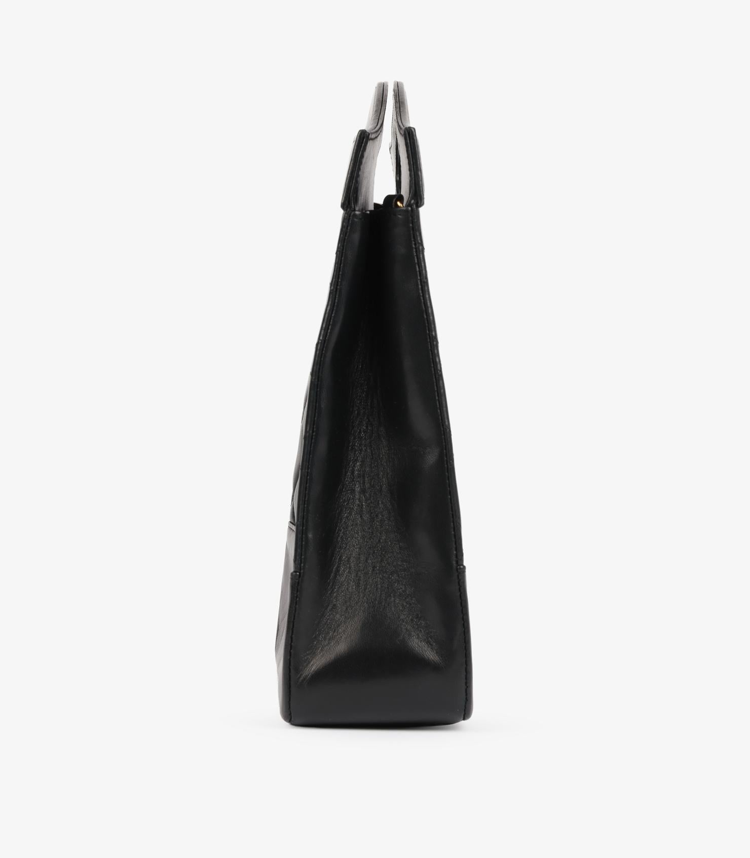ChanelNoir Cuir d'agneau matelassé Vintage Grand fourre-tout classique à bandoulière en vente 2