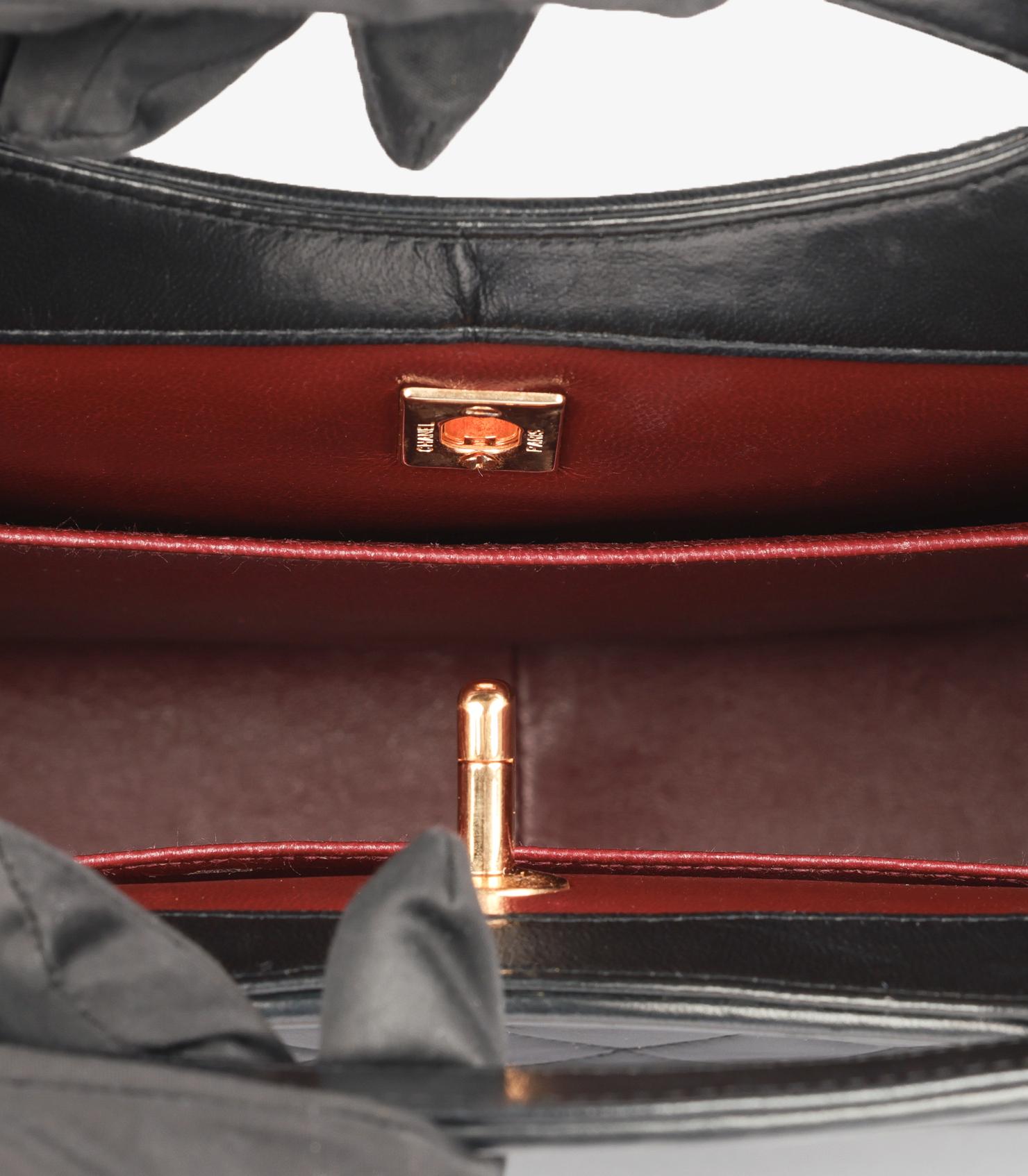 ChanelNoir Cuir d'agneau matelassé Vintage Grand fourre-tout classique à bandoulière en vente 5