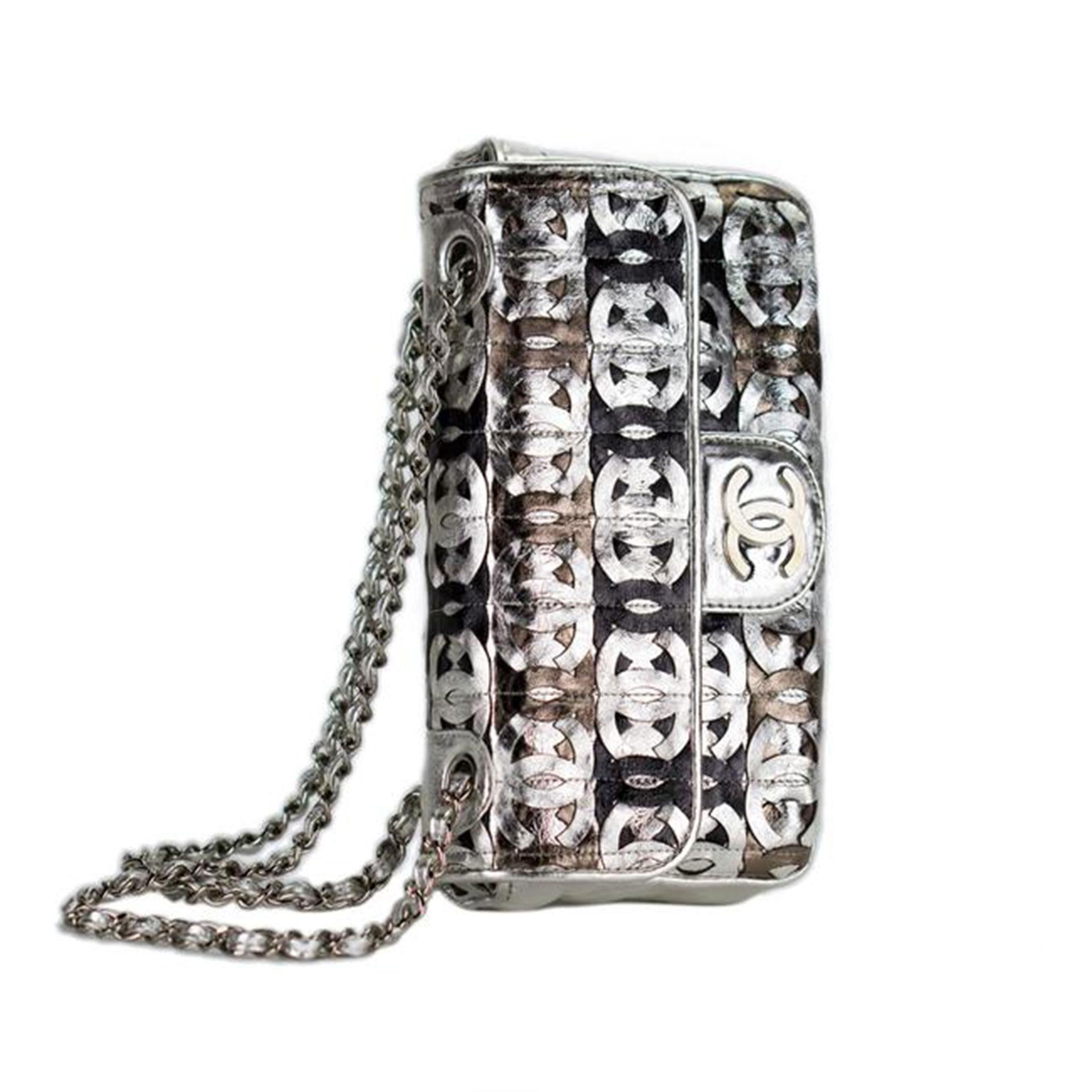 CHANELCalfskin Crackled Laser Etched Flap Gold Silver CC Shoulder Bag For Sale 5