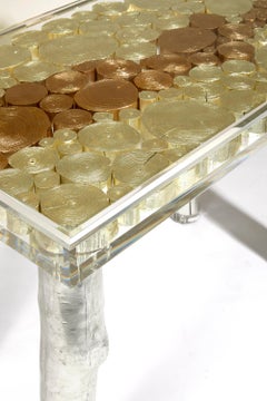 Changer Table. Wood slices. Golden leaves. Acrylic. Mattia Bonetti. 2019